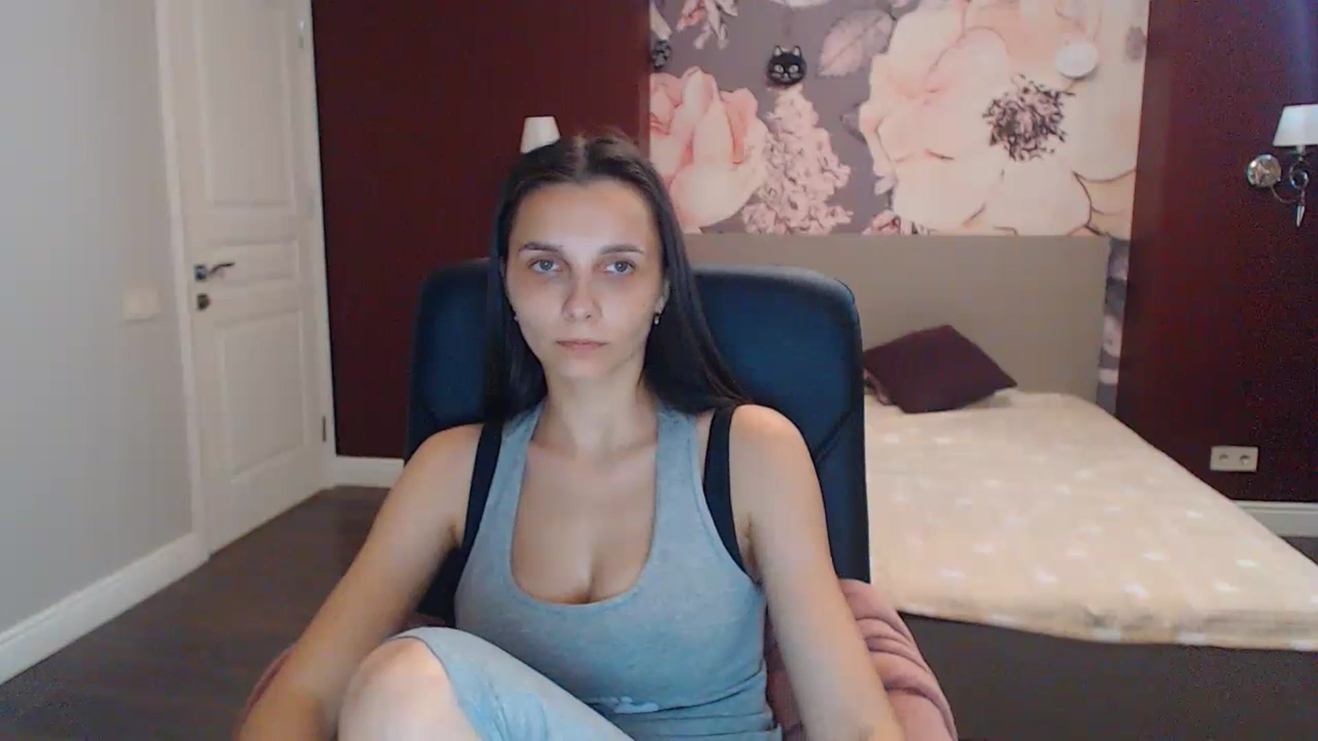 Gallery image thumbnail from Karina_Mils's myfreecams stream on, 07/21/2023, 14:14 image 2 of 20