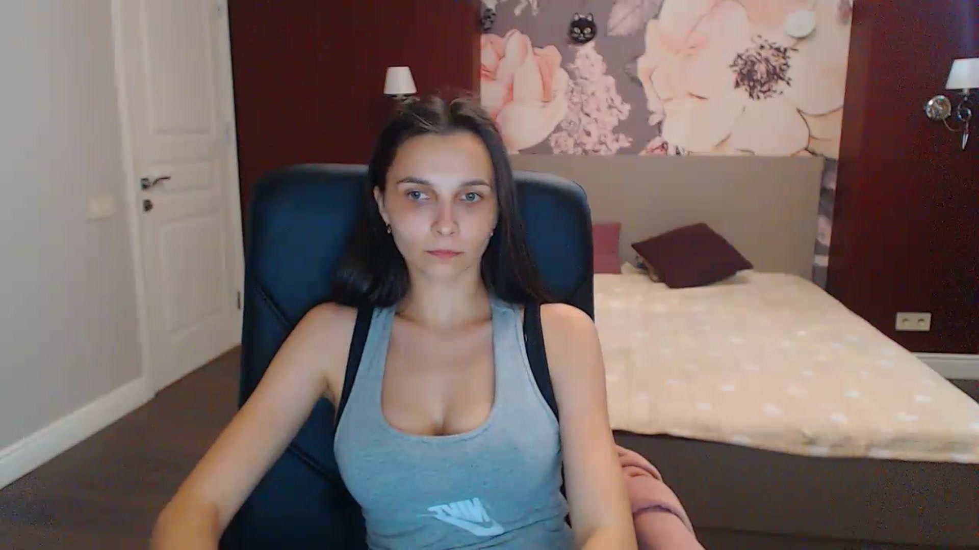 Gallery image thumbnail from Karina_Mils's myfreecams stream on, 07/21/2023, 14:52 image 15 of 20