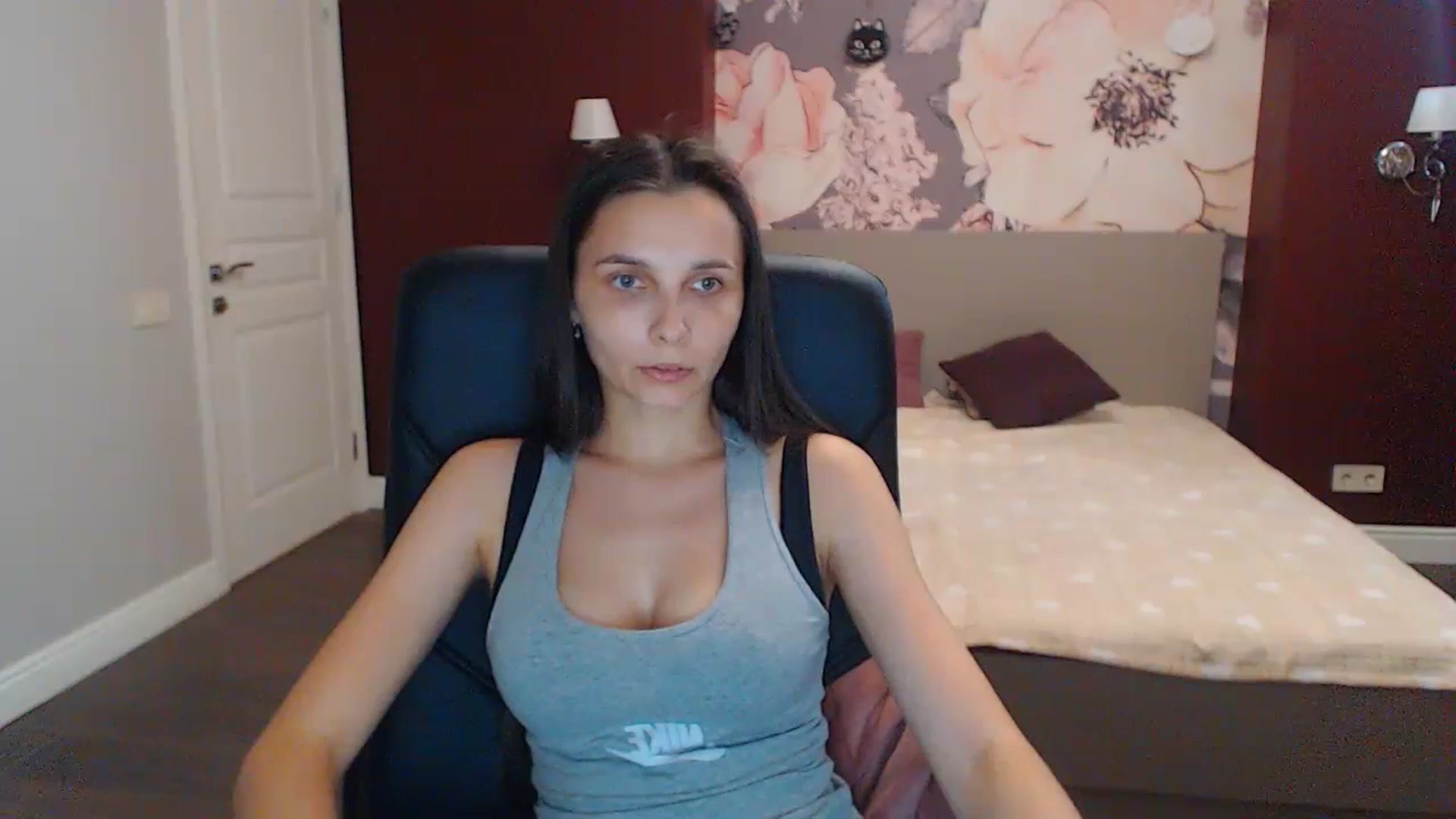 Gallery image thumbnail from Karina_Mils's myfreecams stream on, 07/21/2023, 14:52 image 10 of 20