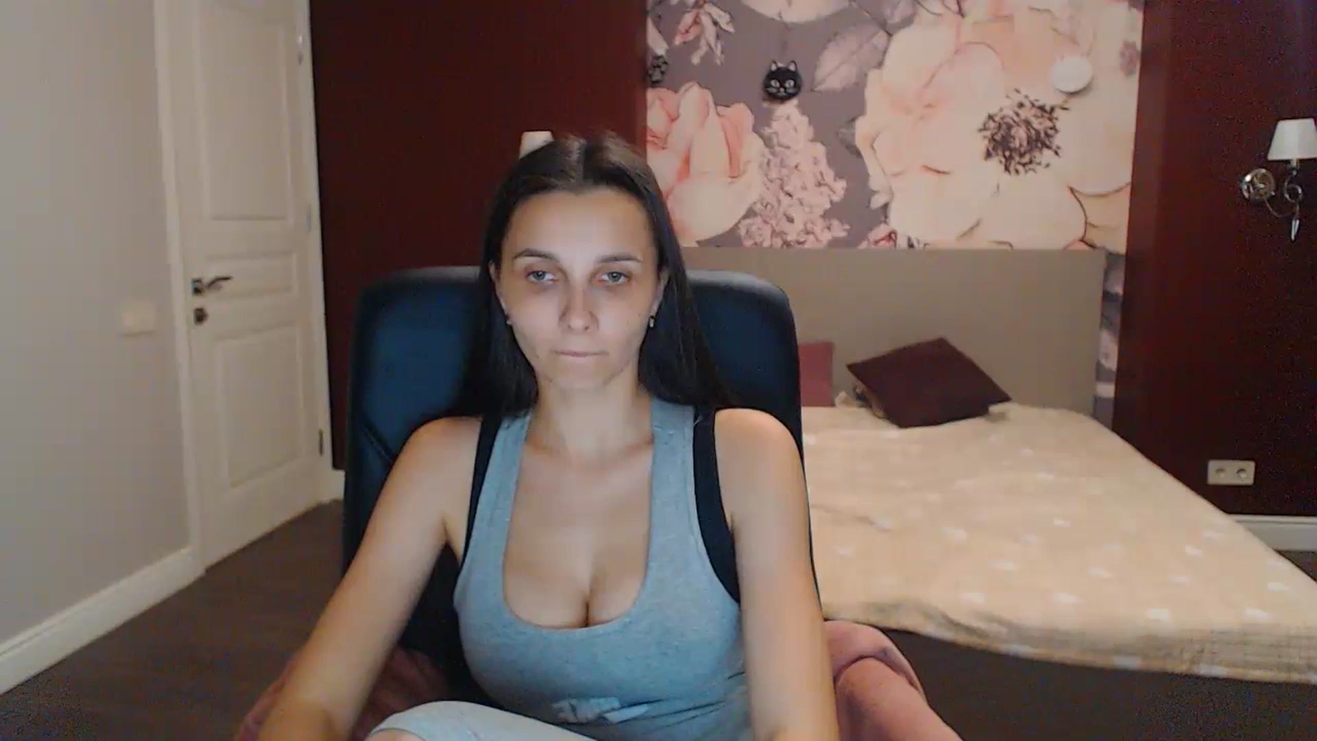 Gallery image thumbnail from Karina_Mils's myfreecams stream on, 07/21/2023, 17:11 image 3 of 20