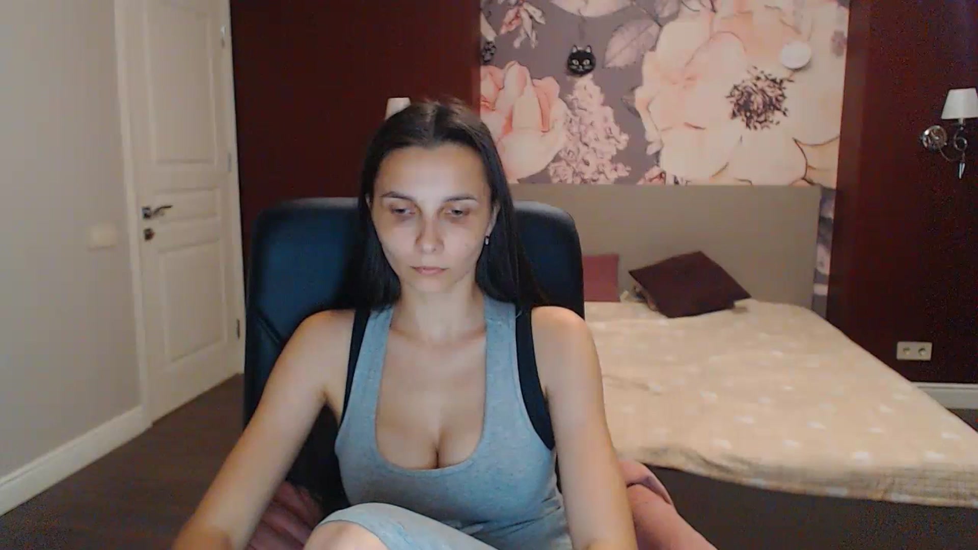 Gallery image thumbnail from Karina_Mils's myfreecams stream on, 07/21/2023, 17:11 image 2 of 20