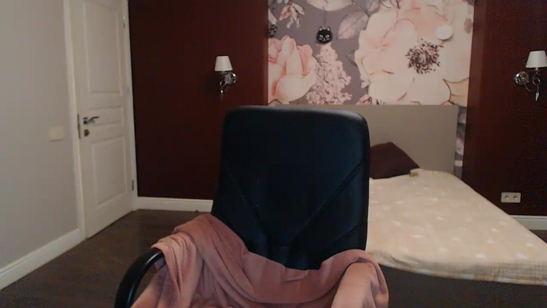 Gallery image thumbnail from Karina_Mils's myfreecams stream on, 07/21/2023, 17:11 image 19 of 20