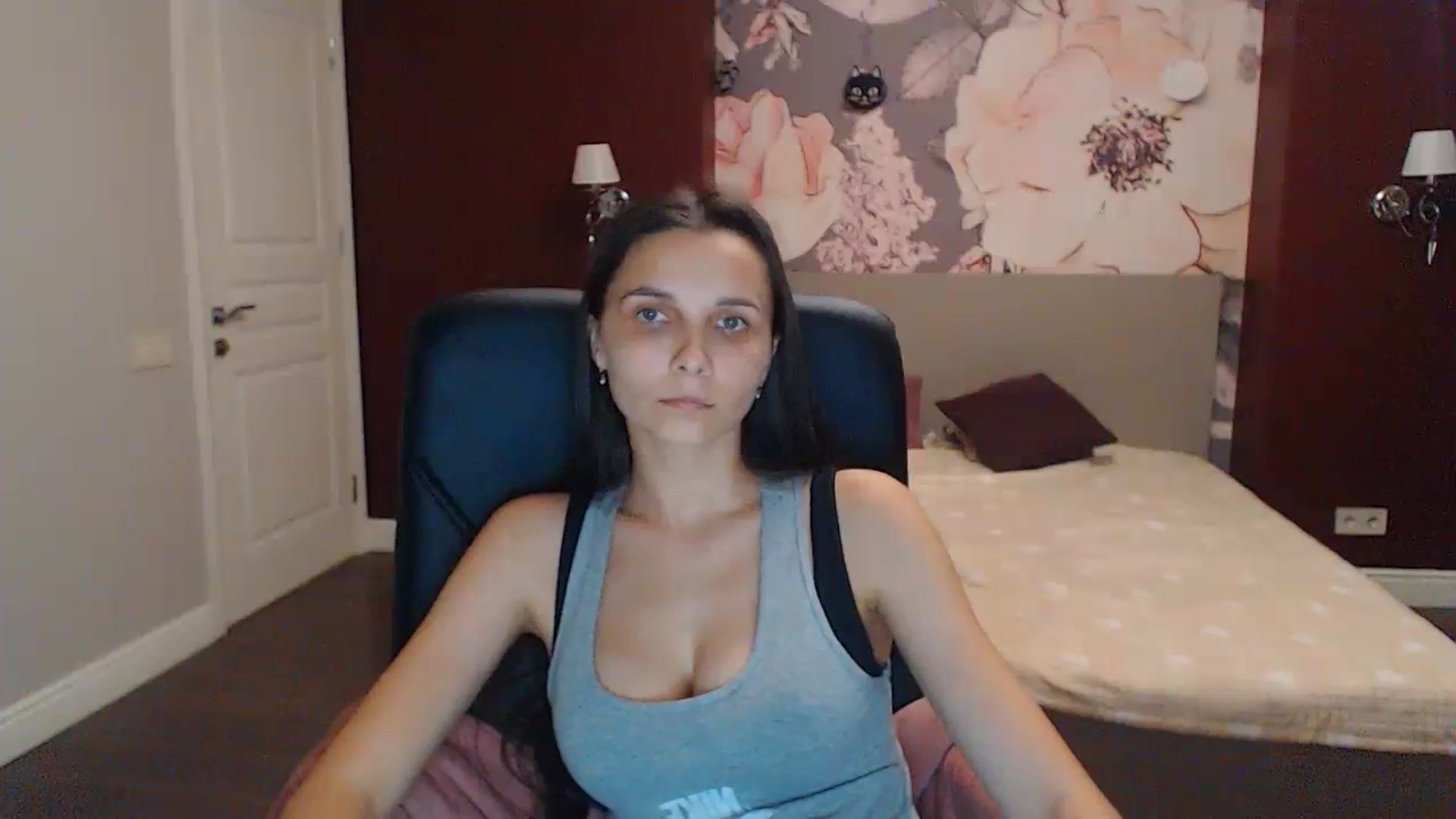 Gallery image thumbnail from Karina_Mils's myfreecams stream on, 07/21/2023, 17:11 image 12 of 20