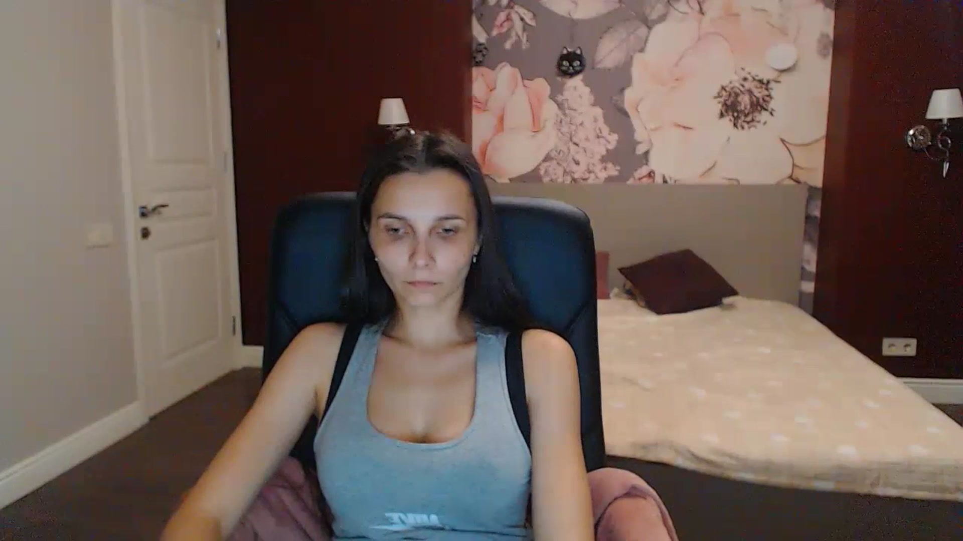 Gallery image thumbnail from Karina_Mils's myfreecams stream on, 07/21/2023, 17:11 image 16 of 20