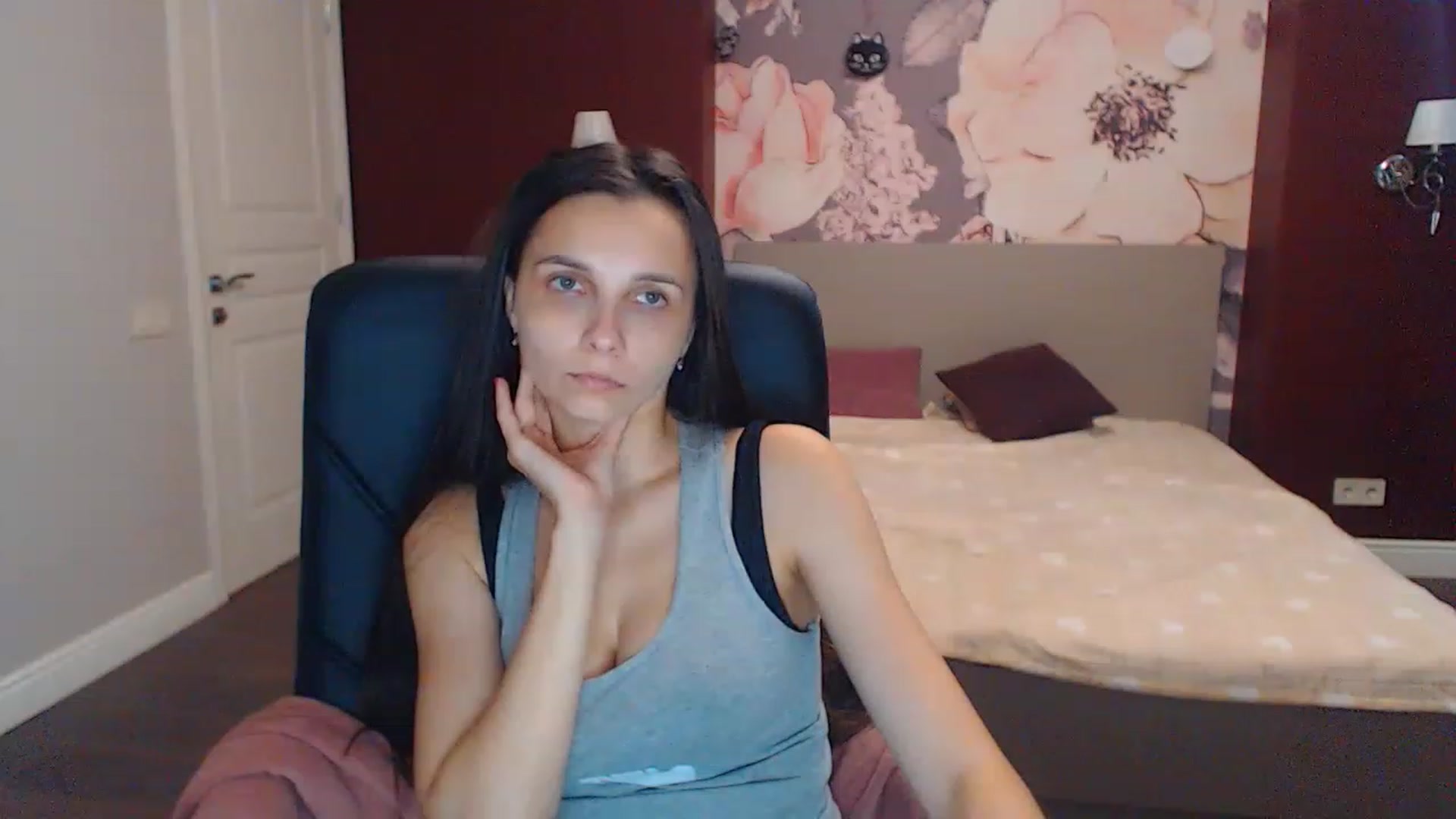 Gallery image thumbnail from Karina_Mils's myfreecams stream on, 07/22/2023, 06:11 image 14 of 20