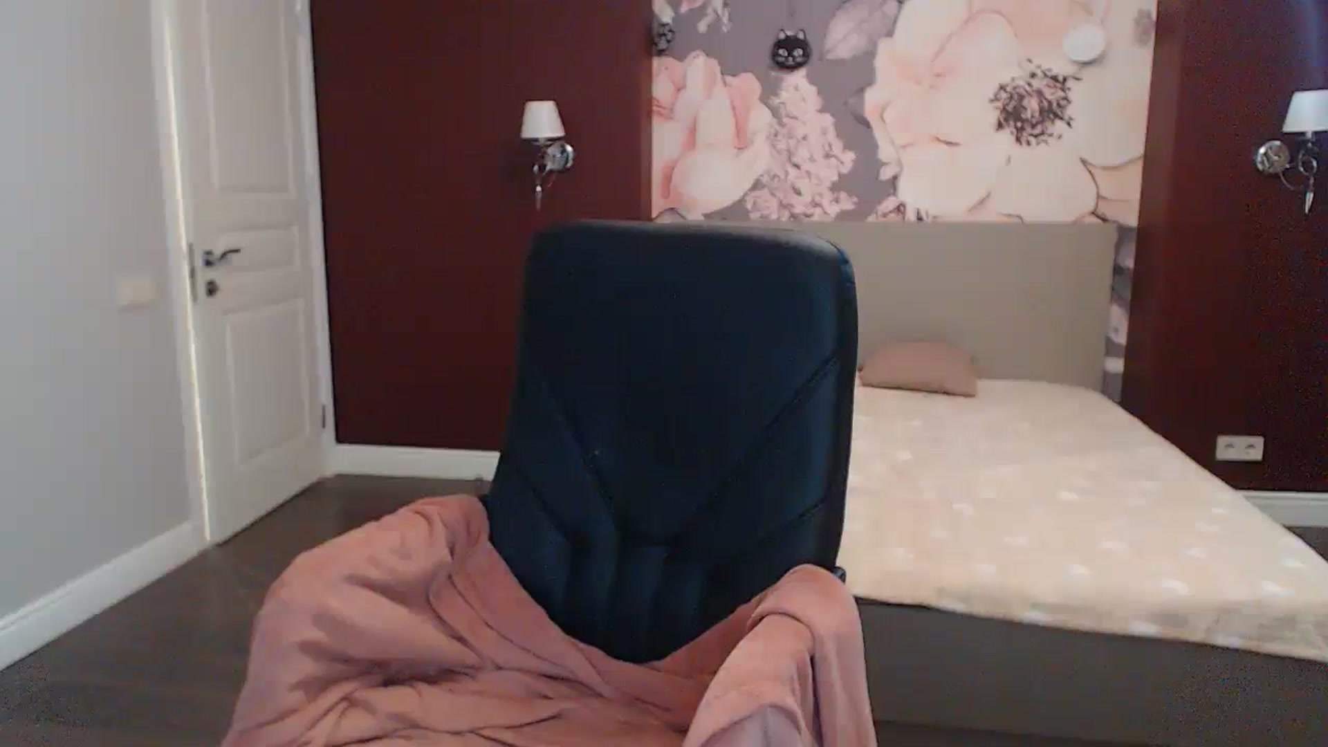 Gallery image thumbnail from Karina_Mils's myfreecams stream on, 07/22/2023, 10:06 image 6 of 20