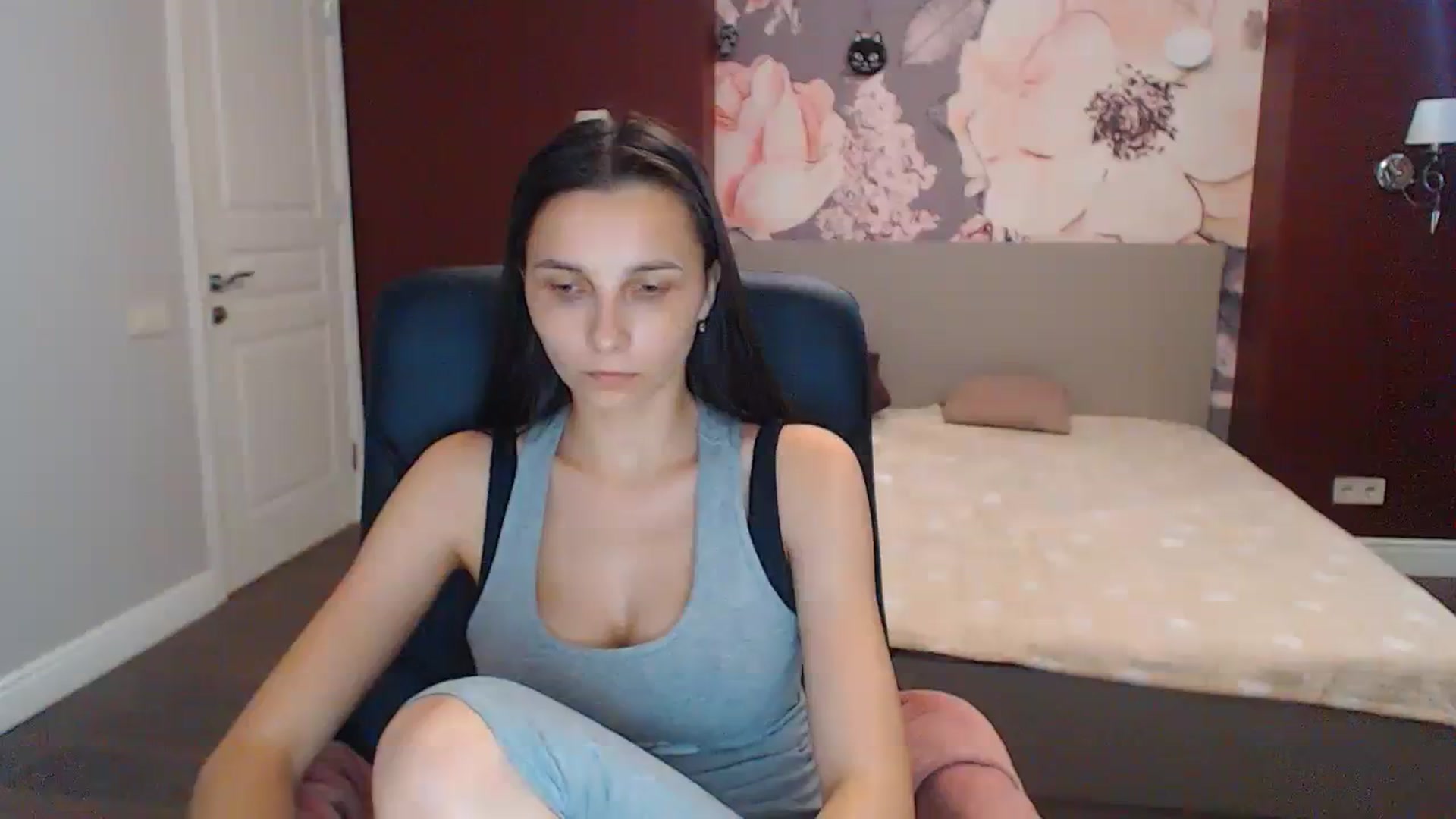 Gallery image thumbnail from Karina_Mils's myfreecams stream on, 07/22/2023, 10:06 image 16 of 20
