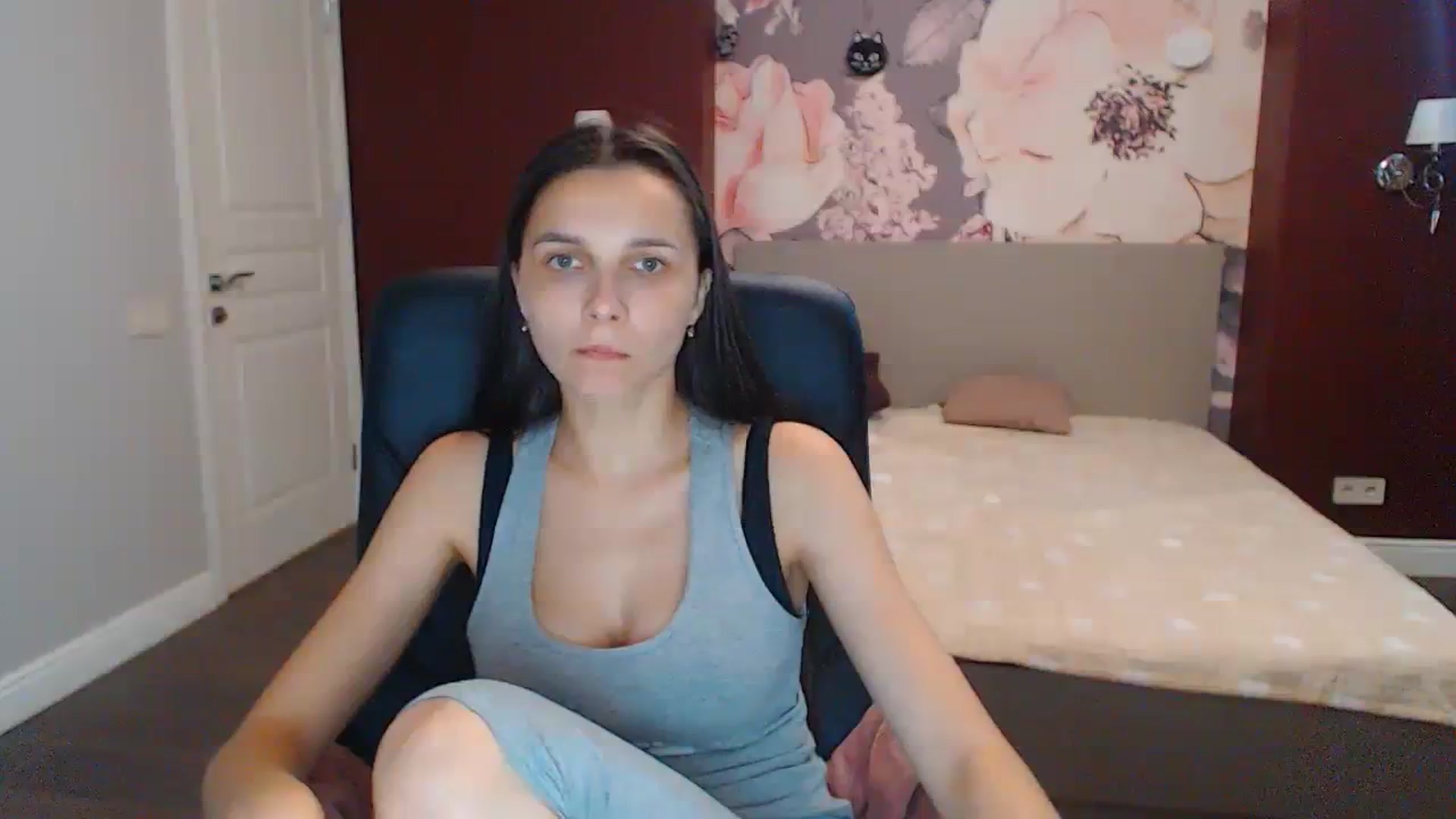 Gallery image thumbnail from Karina_Mils's myfreecams stream on, 07/22/2023, 10:06 image 18 of 20