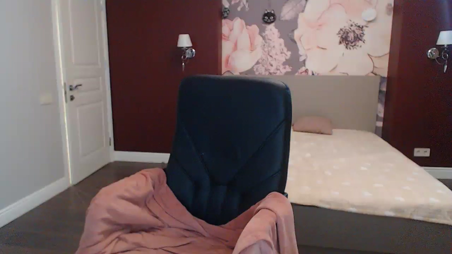 Gallery image thumbnail from Karina_Mils's myfreecams stream on, 07/22/2023, 10:06 image 9 of 20