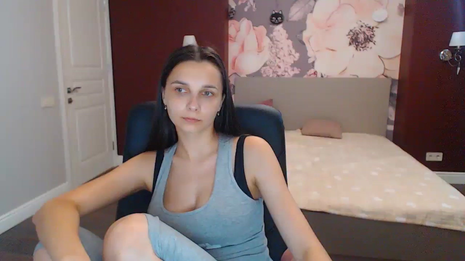 Gallery image thumbnail from Karina_Mils's myfreecams stream on, 07/22/2023, 10:23 image 13 of 20