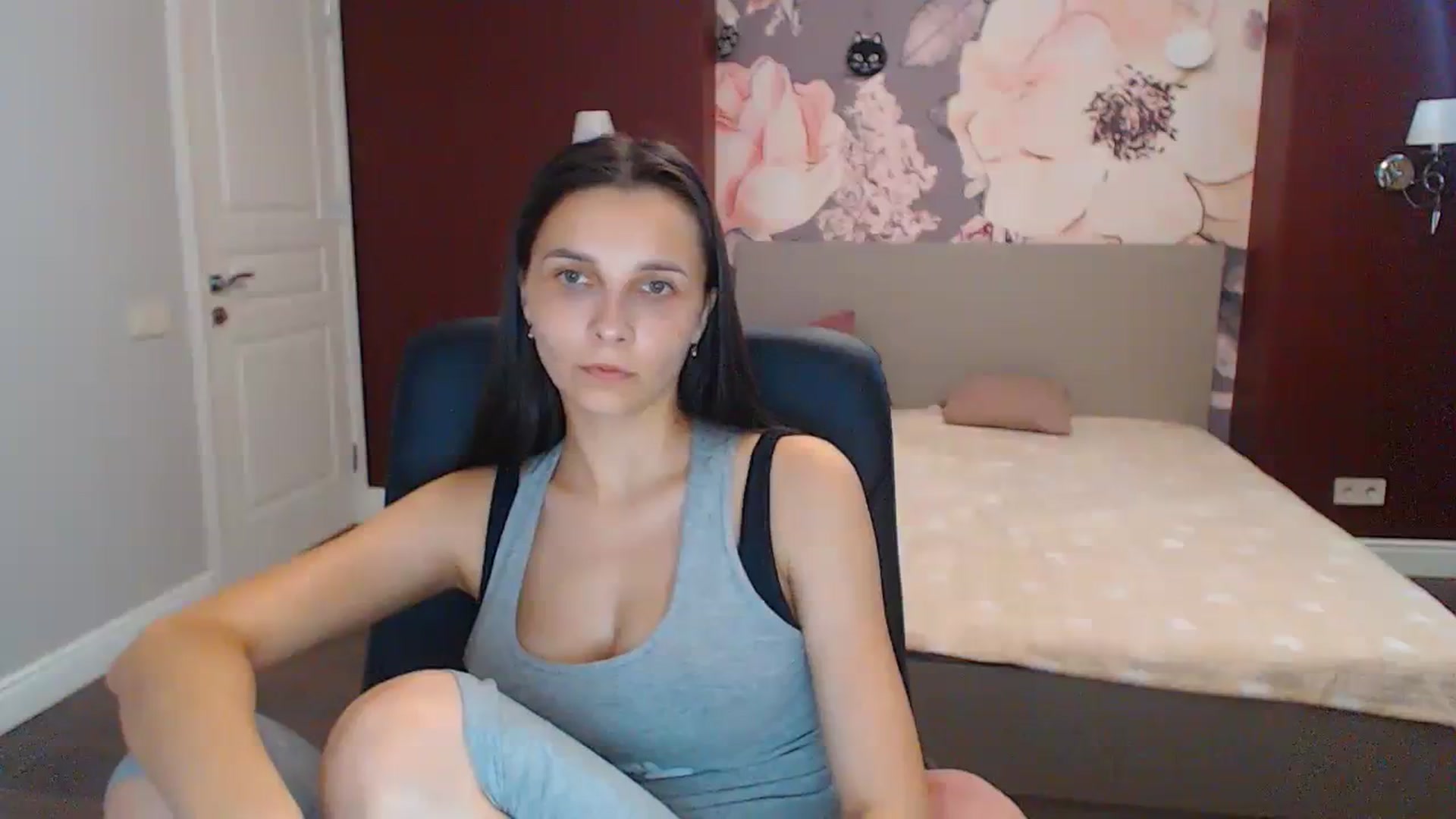 Gallery image thumbnail from Karina_Mils's myfreecams stream on, 07/22/2023, 10:23 image 15 of 20