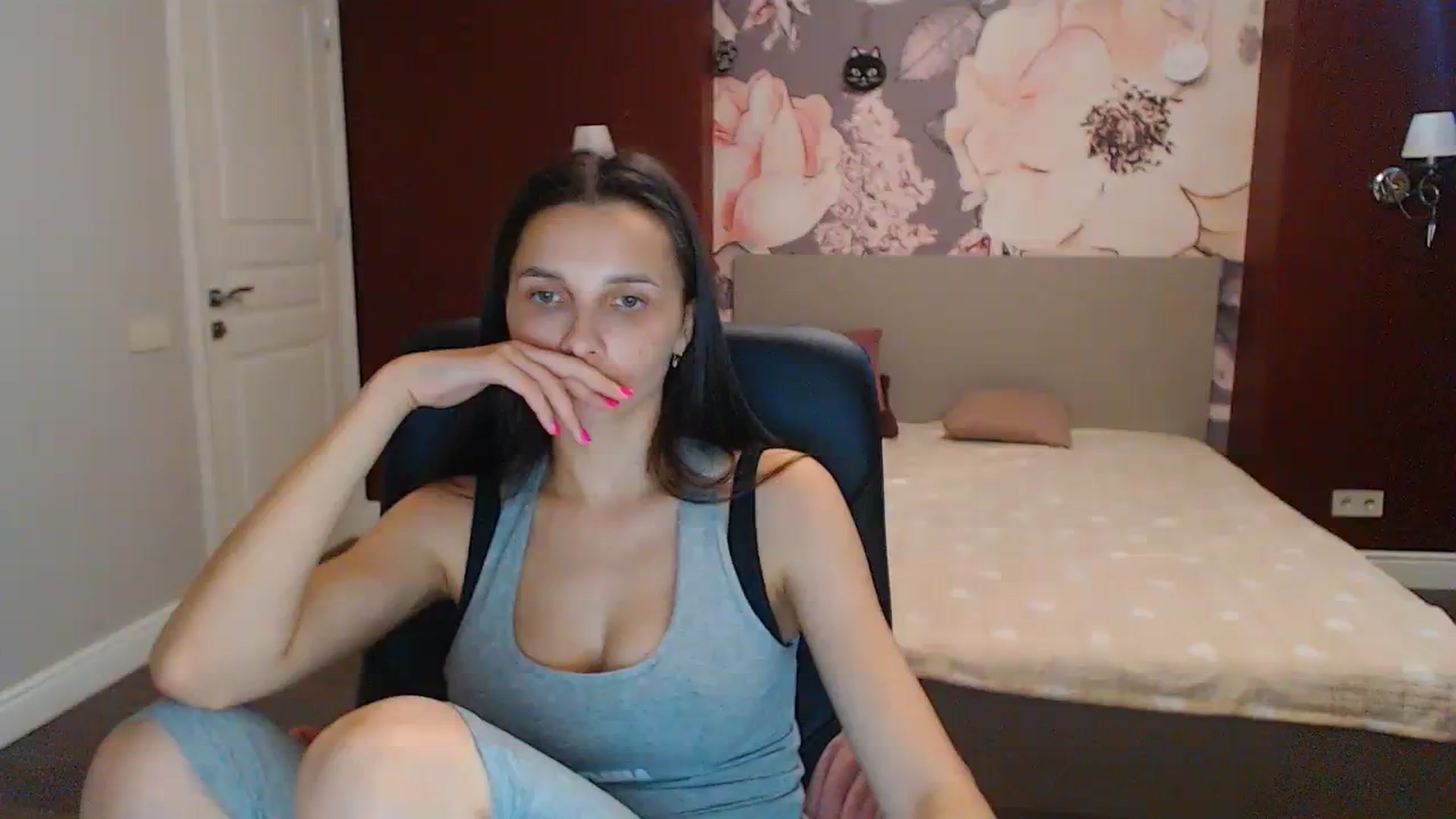 Gallery image thumbnail from Karina_Mils's myfreecams stream on, 07/22/2023, 14:43 image 15 of 20