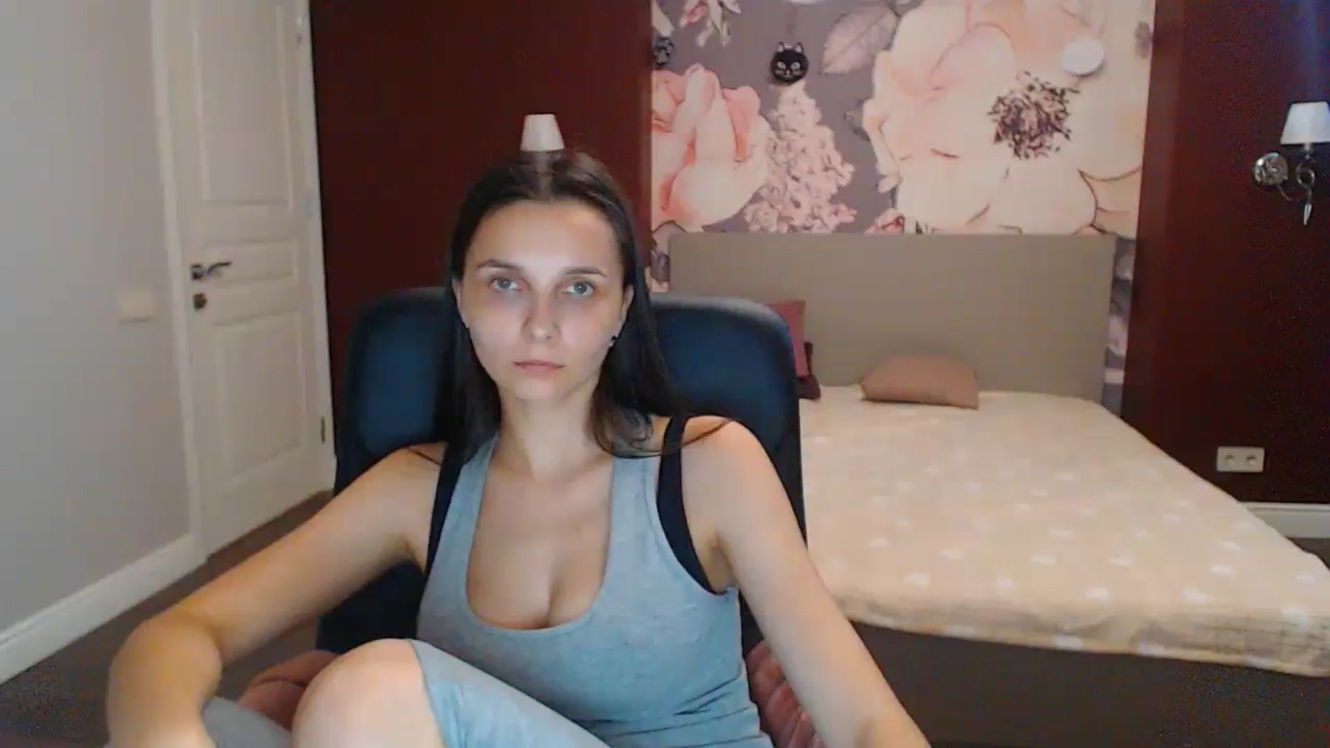 Gallery image thumbnail from Karina_Mils's myfreecams stream on, 07/22/2023, 14:43 image 8 of 20
