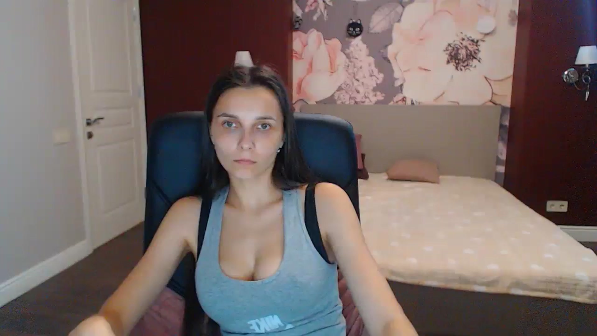 Gallery image thumbnail from Karina_Mils's myfreecams stream on, 07/22/2023, 14:43 image 1 of 20