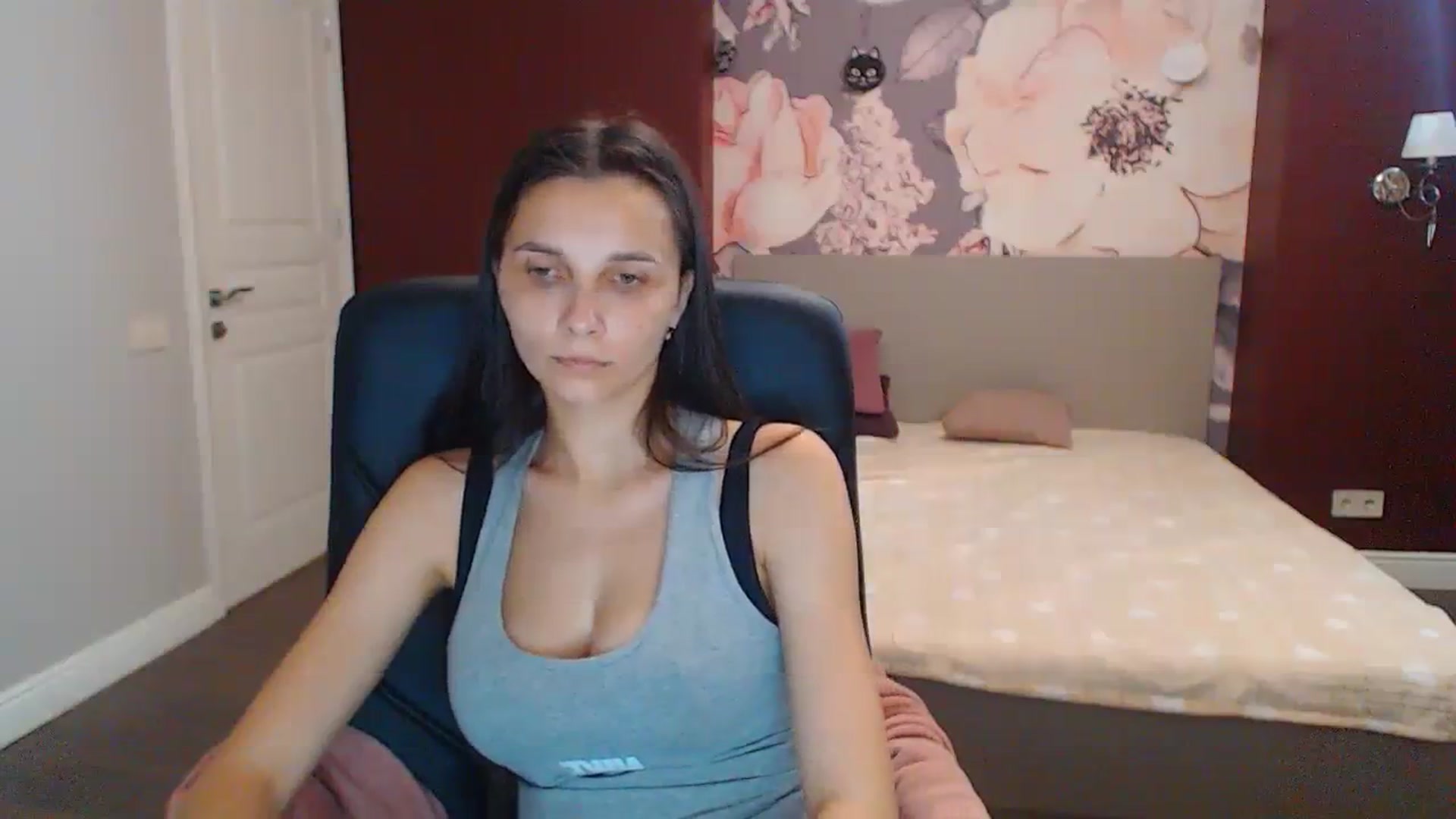 Gallery image thumbnail from Karina_Mils's myfreecams stream on, 07/22/2023, 14:43 image 13 of 20