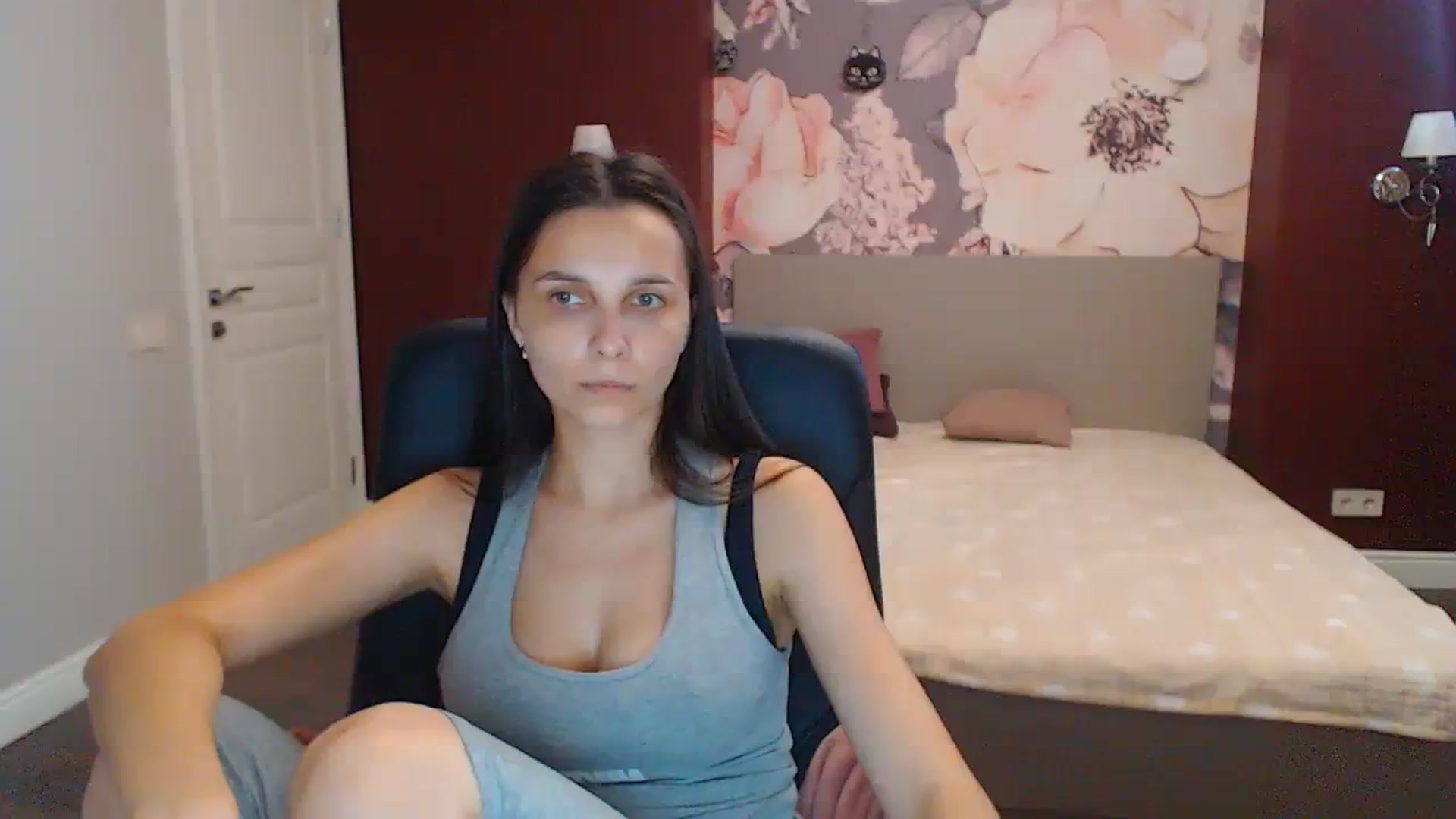 Gallery image thumbnail from Karina_Mils's myfreecams stream on, 07/22/2023, 14:43 image 16 of 20