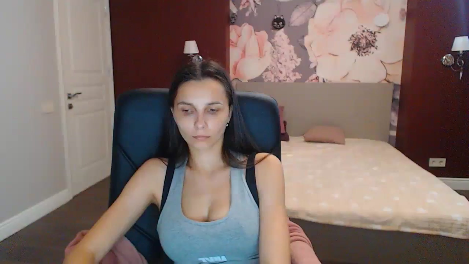 Gallery image thumbnail from Karina_Mils's myfreecams stream on, 07/22/2023, 14:43 image 14 of 20