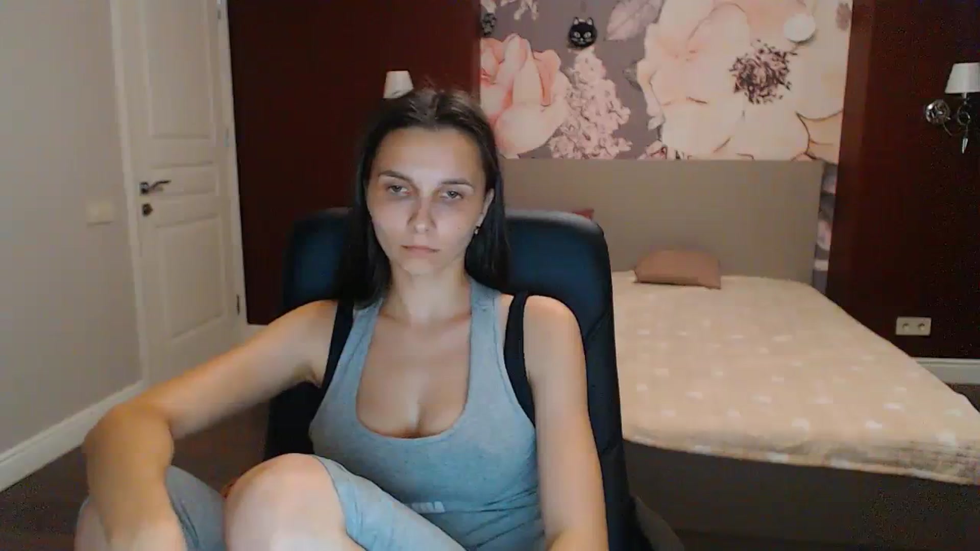 Gallery image thumbnail from Karina_Mils's myfreecams stream on, 07/22/2023, 16:55 image 17 of 20