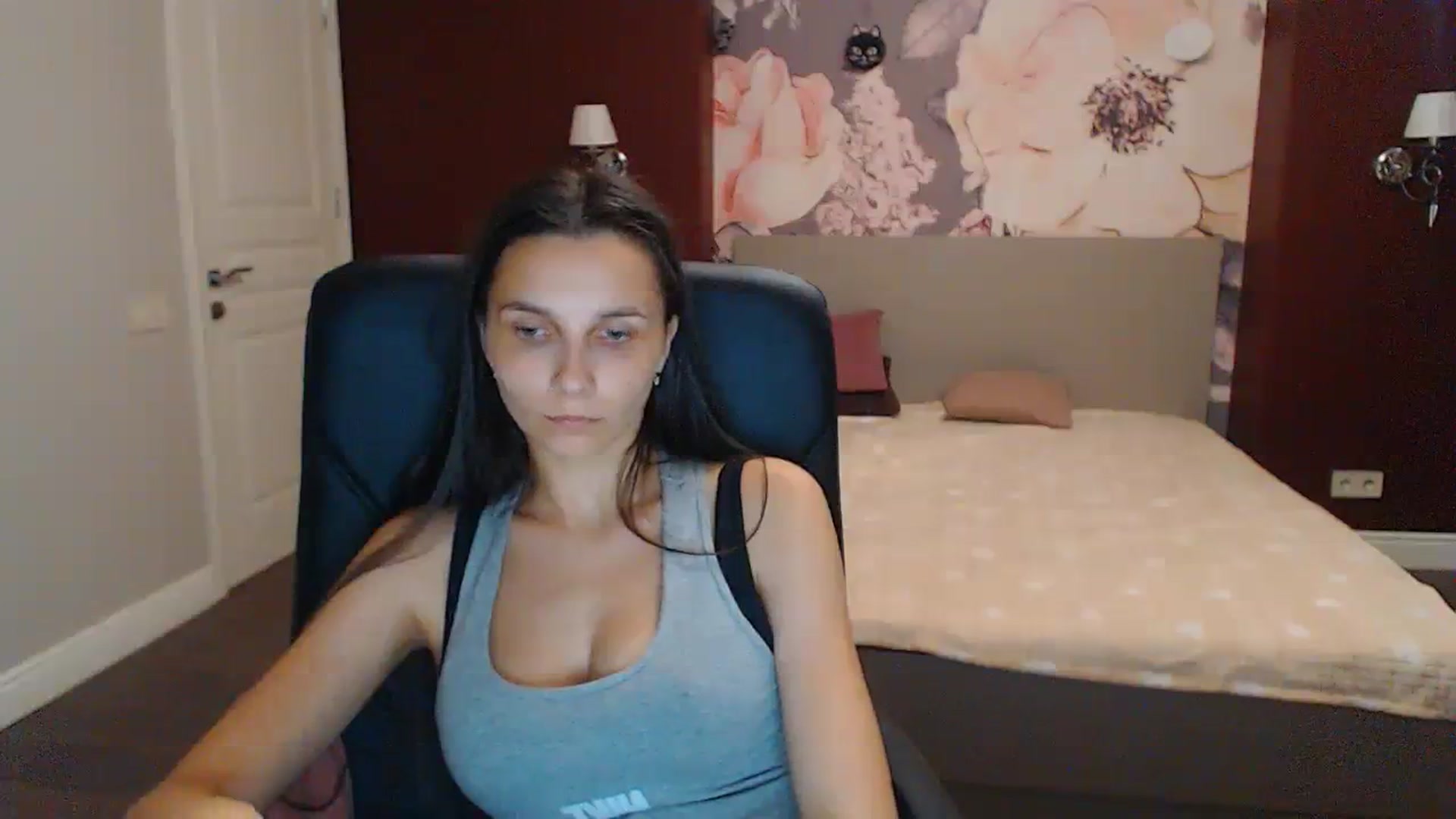 Gallery image thumbnail from Karina_Mils's myfreecams stream on, 07/22/2023, 16:55 image 14 of 20