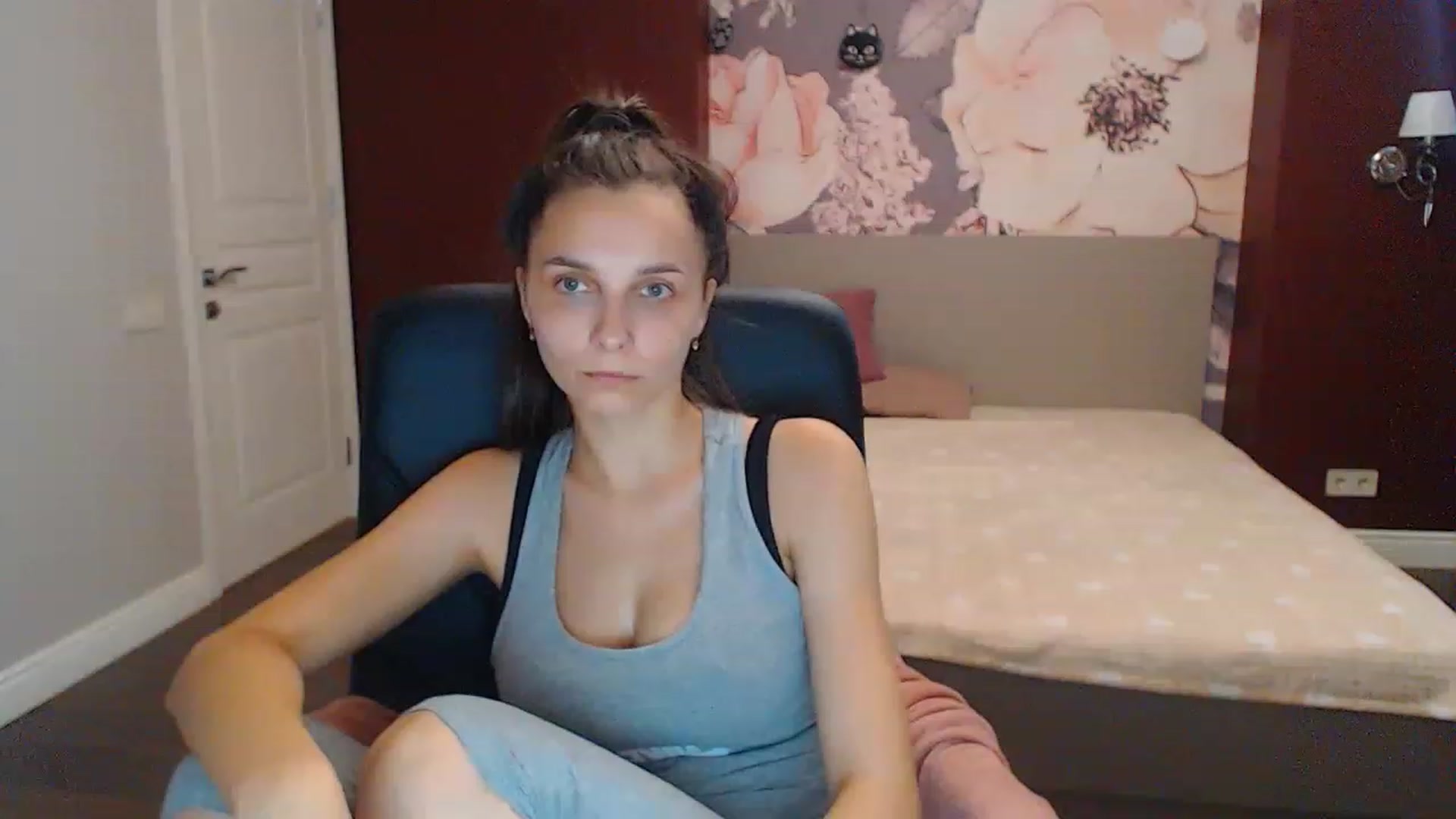Gallery image thumbnail from Karina_Mils's myfreecams stream on, 07/23/2023, 13:04 image 2 of 20