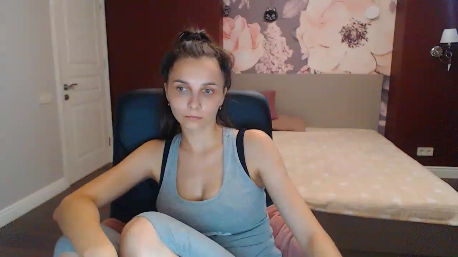 Gallery image thumbnail from Karina_Mils's myfreecams stream on, 07/23/2023, 13:04 image 1 of 20