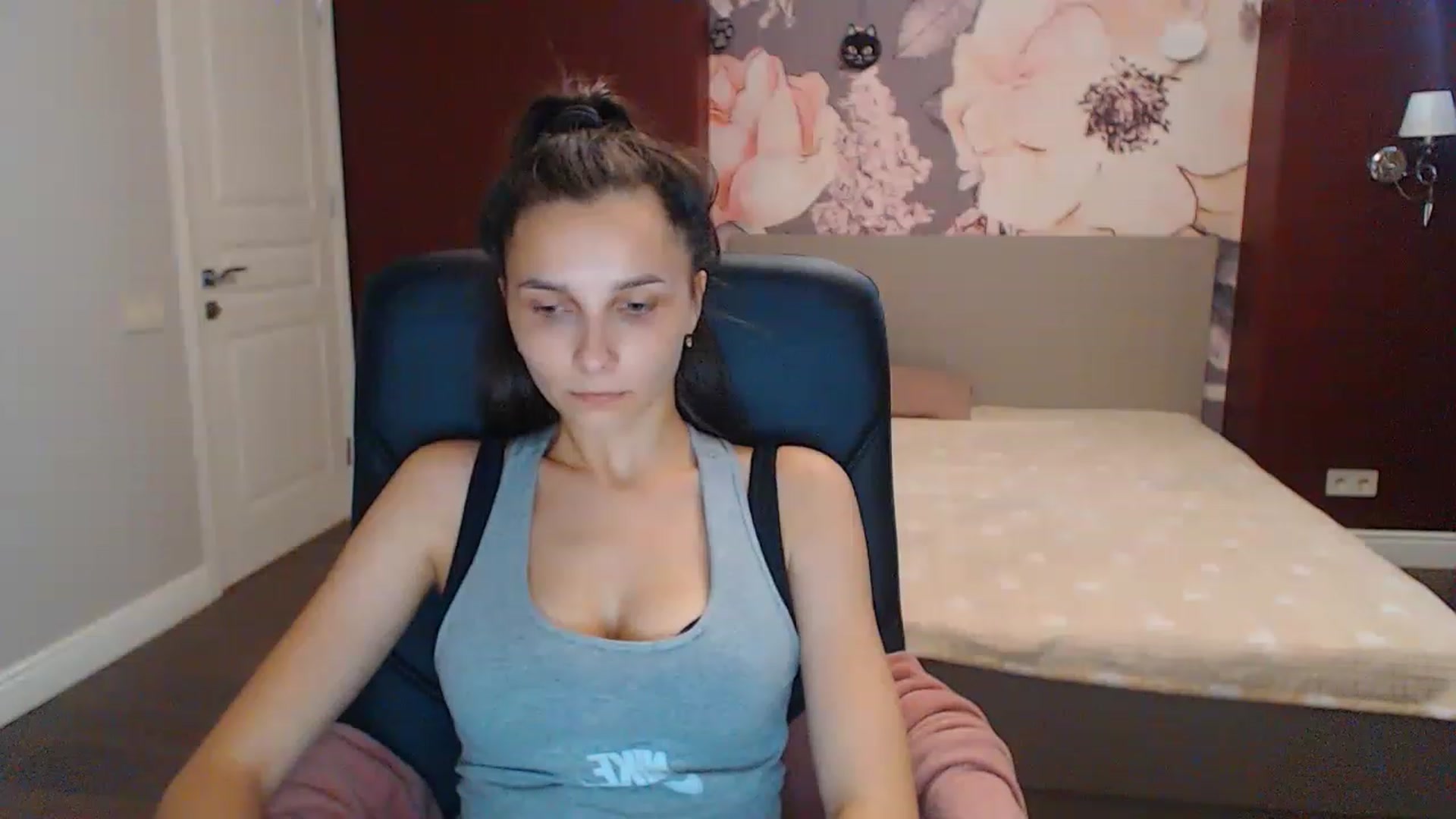 Gallery image thumbnail from Karina_Mils's myfreecams stream on, 07/23/2023, 13:04 image 12 of 20