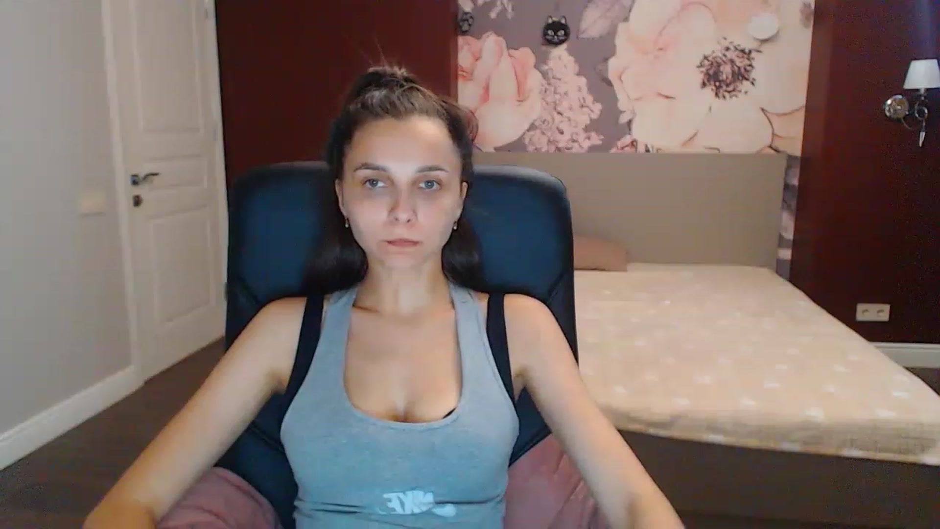 Gallery image thumbnail from Karina_Mils's myfreecams stream on, 07/23/2023, 13:04 image 19 of 20