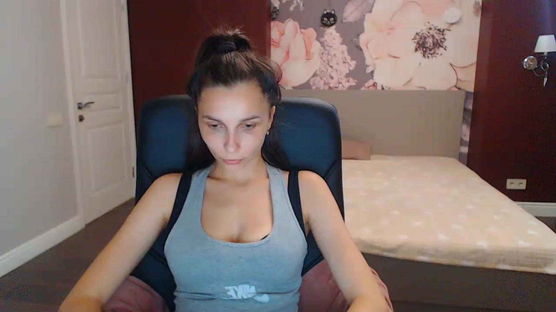 Gallery image thumbnail from Karina_Mils's myfreecams stream on, 07/23/2023, 13:04 image 15 of 20