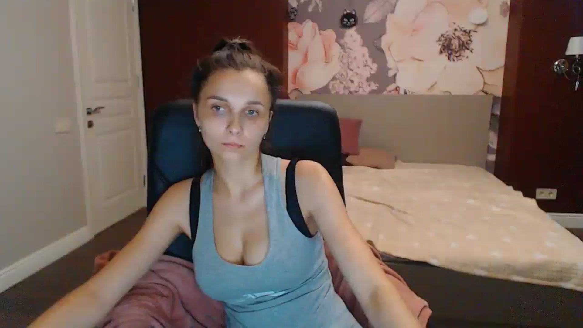 Gallery image thumbnail from Karina_Mils's myfreecams stream on, 07/23/2023, 16:15 image 7 of 20