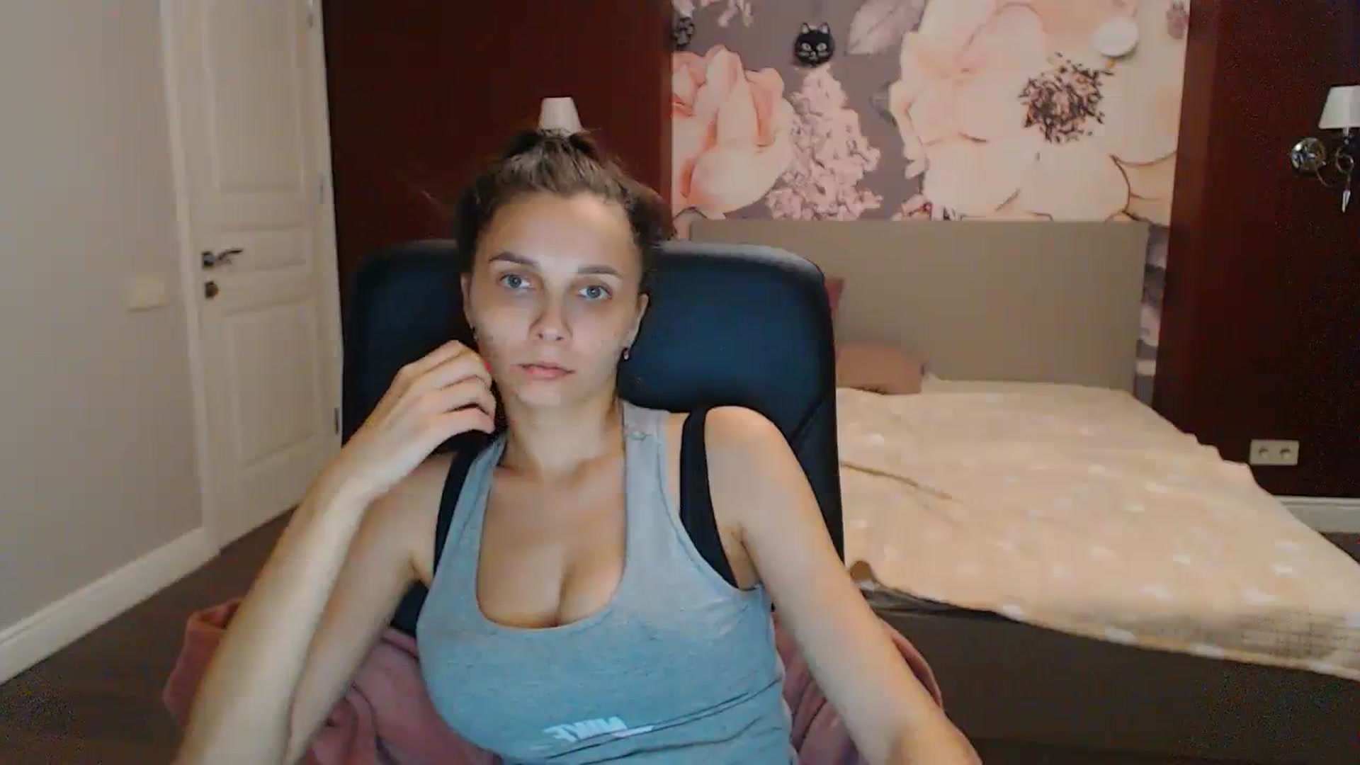 Gallery image thumbnail from Karina_Mils's myfreecams stream on, 07/23/2023, 16:15 image 20 of 20