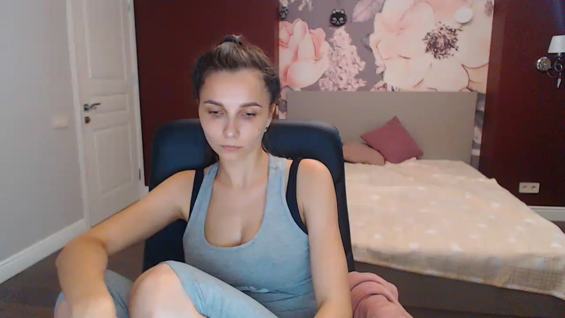 Gallery image thumbnail from Karina_Mils's myfreecams stream on, 07/24/2023, 10:34 image 6 of 20