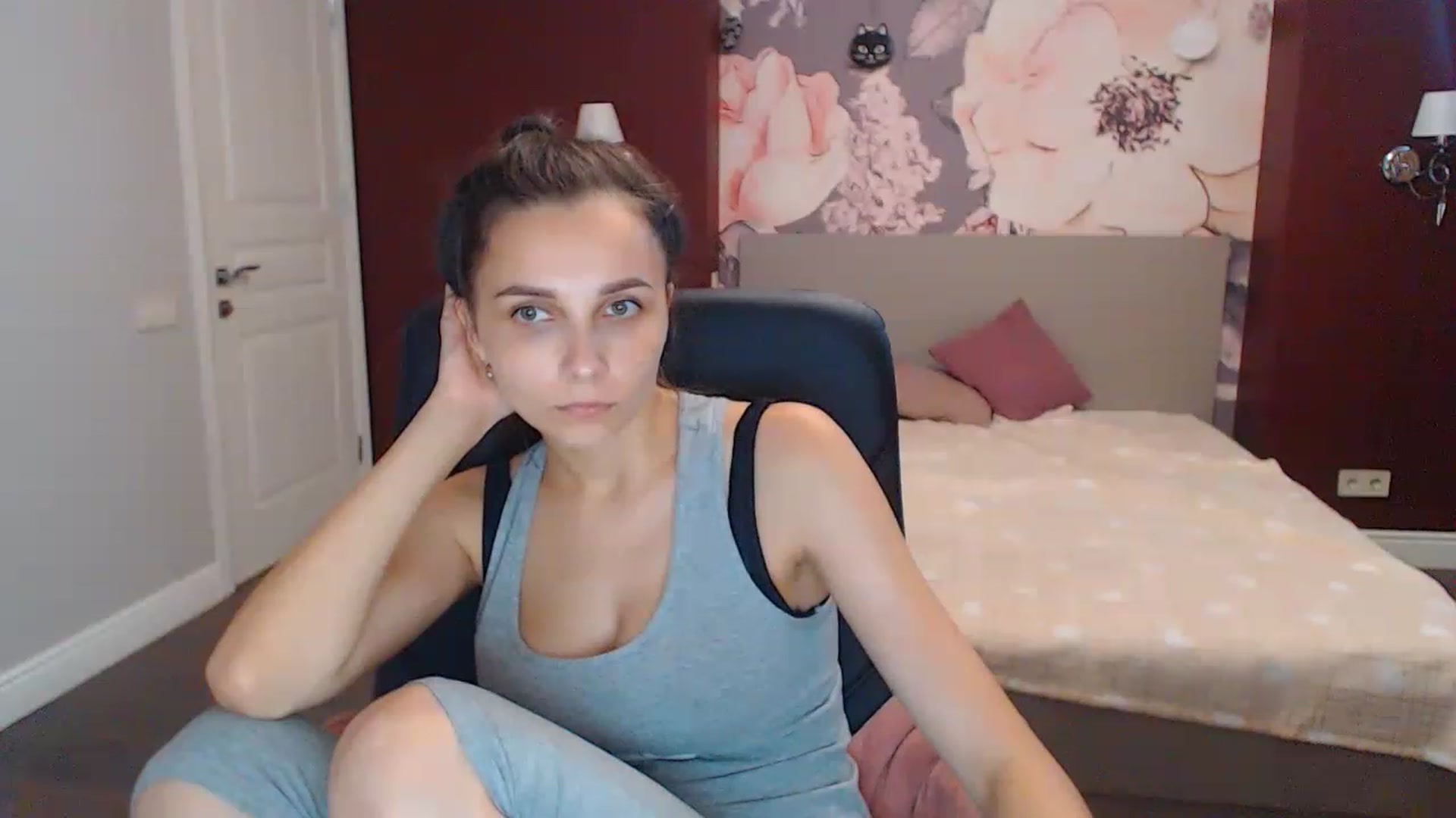 Gallery image thumbnail from Karina_Mils's myfreecams stream on, 07/24/2023, 10:34 image 11 of 20