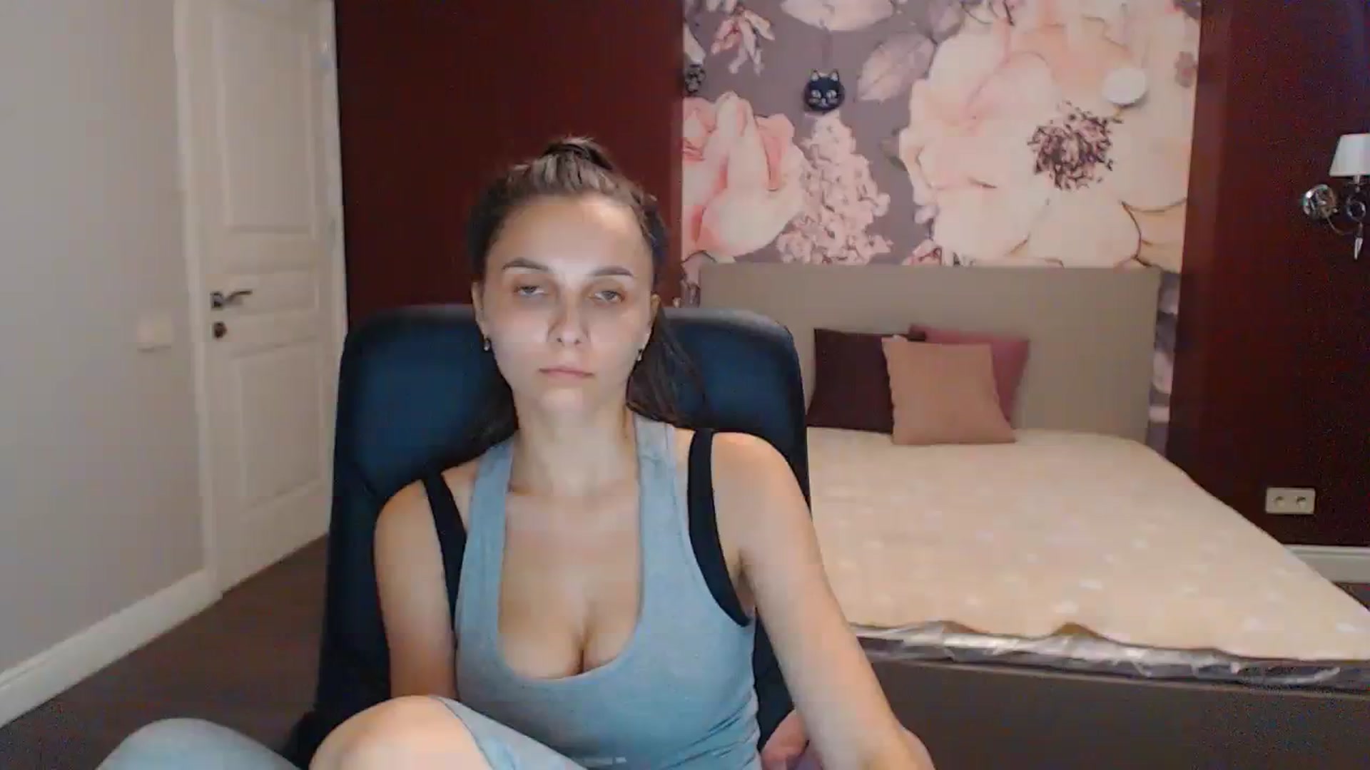 Gallery image thumbnail from Karina_Mils's myfreecams stream on, 07/25/2023, 06:53 image 19 of 20
