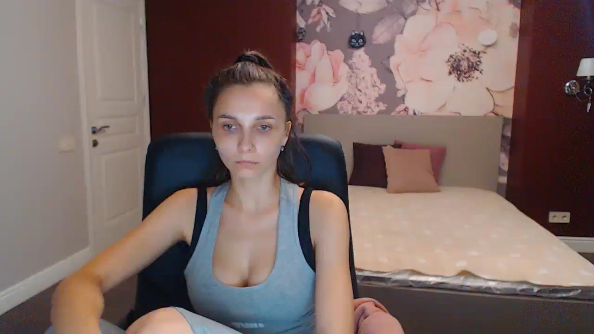 Gallery image thumbnail from Karina_Mils's myfreecams stream on, 07/25/2023, 06:53 image 18 of 20