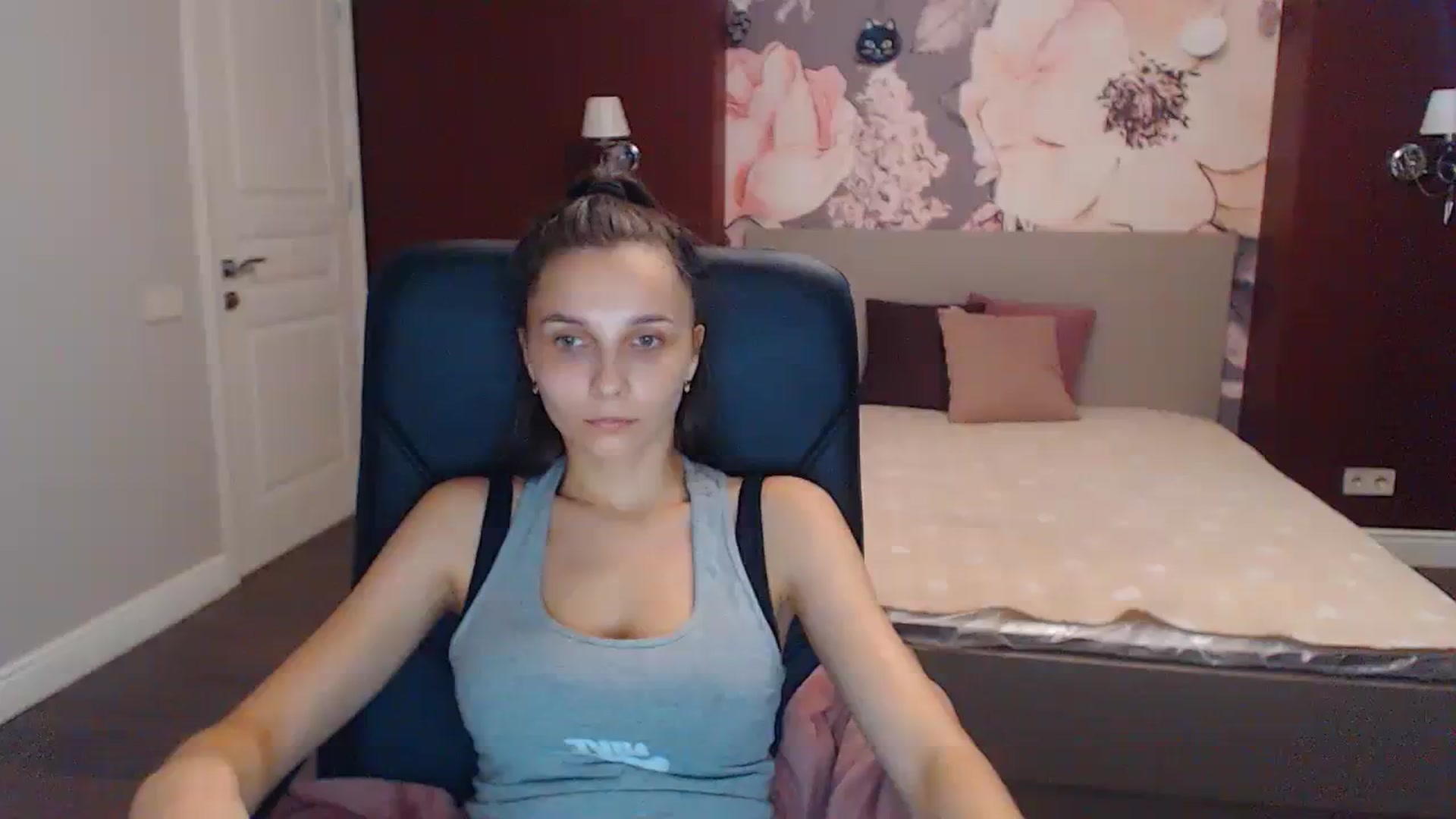 Gallery image thumbnail from Karina_Mils's myfreecams stream on, 07/25/2023, 06:53 image 7 of 20
