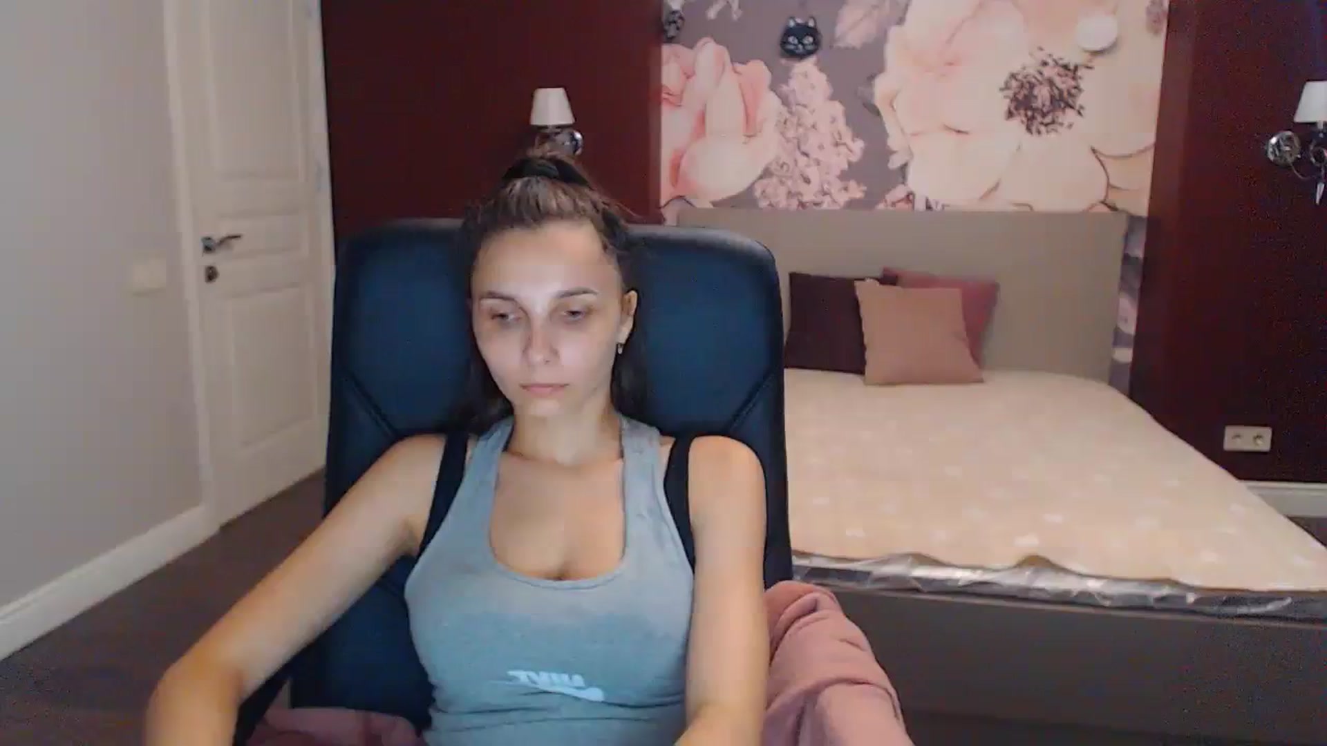Gallery image thumbnail from Karina_Mils's myfreecams stream on, 07/25/2023, 06:53 image 6 of 20