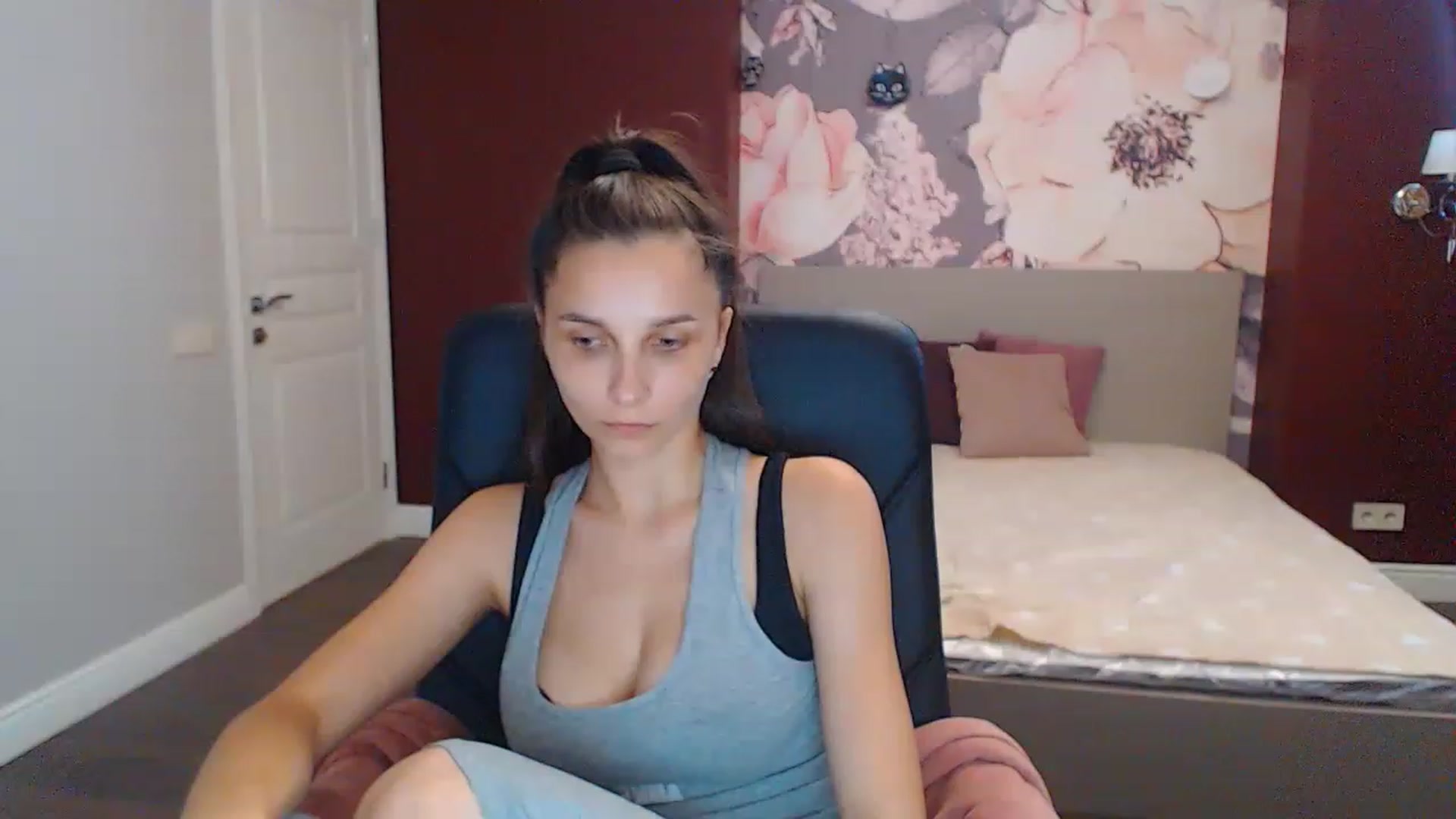Gallery image thumbnail from Karina_Mils's myfreecams stream on, 07/25/2023, 11:16 image 19 of 20