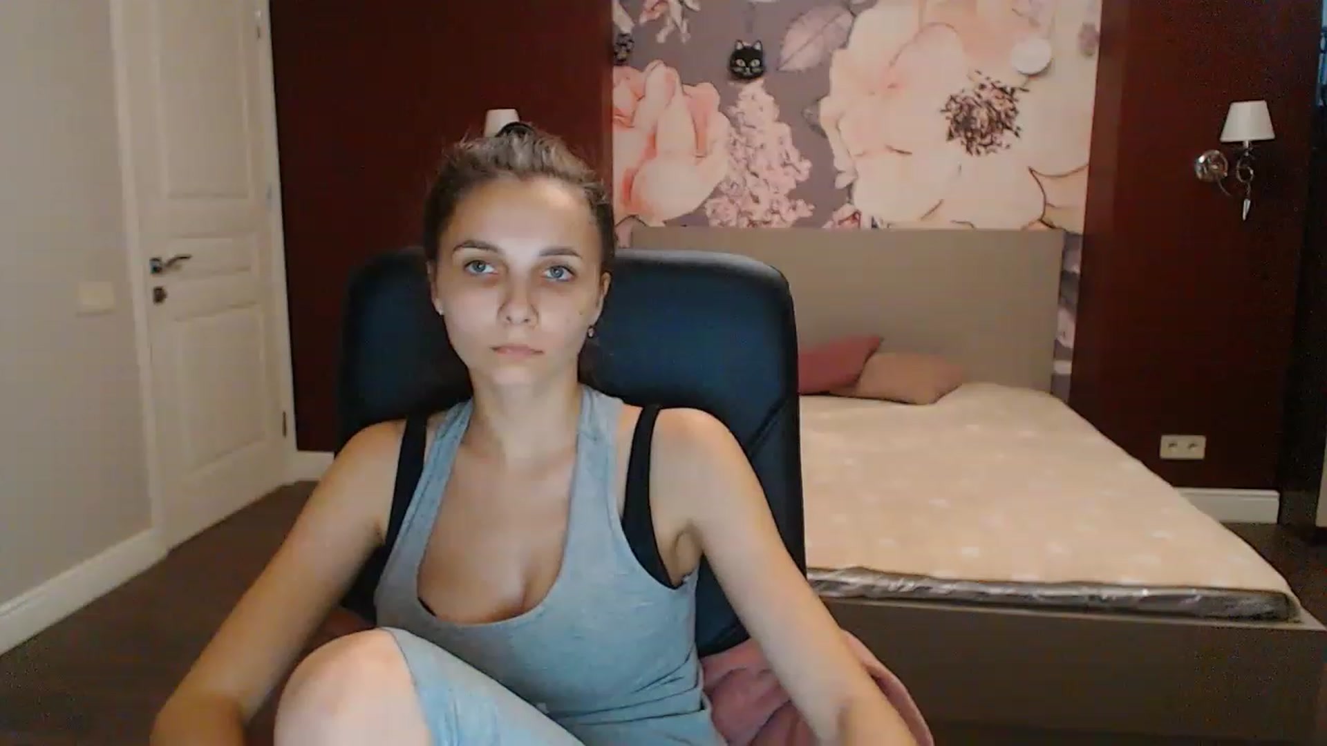 Gallery image thumbnail from Karina_Mils's myfreecams stream on, 07/28/2023, 16:52 image 8 of 20