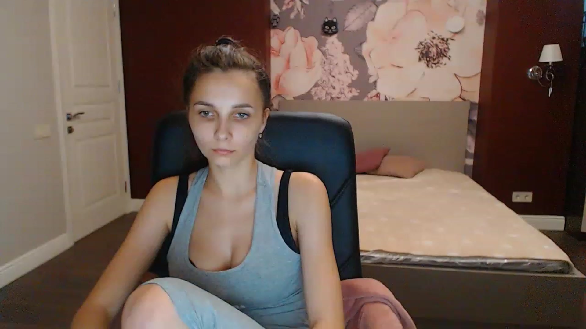 Gallery image thumbnail from Karina_Mils's myfreecams stream on, 07/28/2023, 16:52 image 16 of 20
