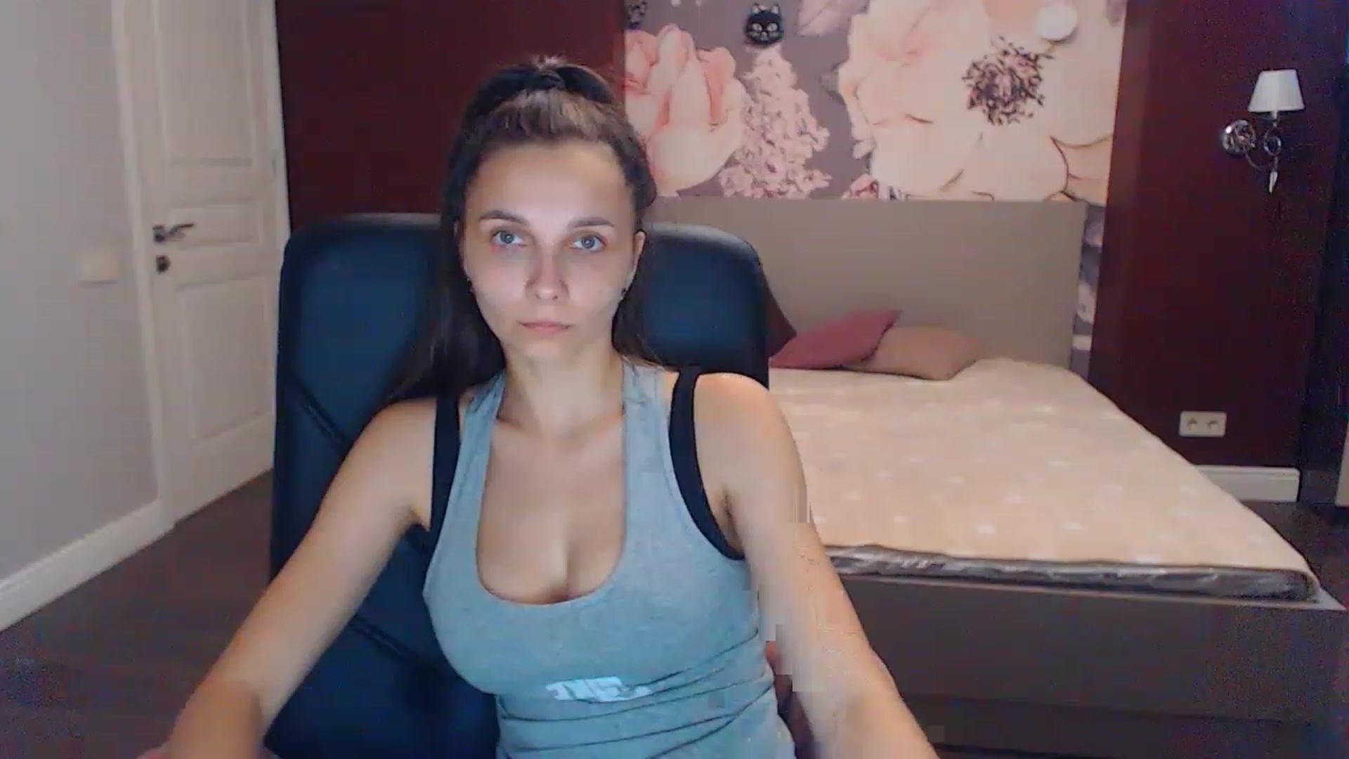 Gallery image thumbnail from Karina_Mils's myfreecams stream on, 07/29/2023, 06:50 image 12 of 20