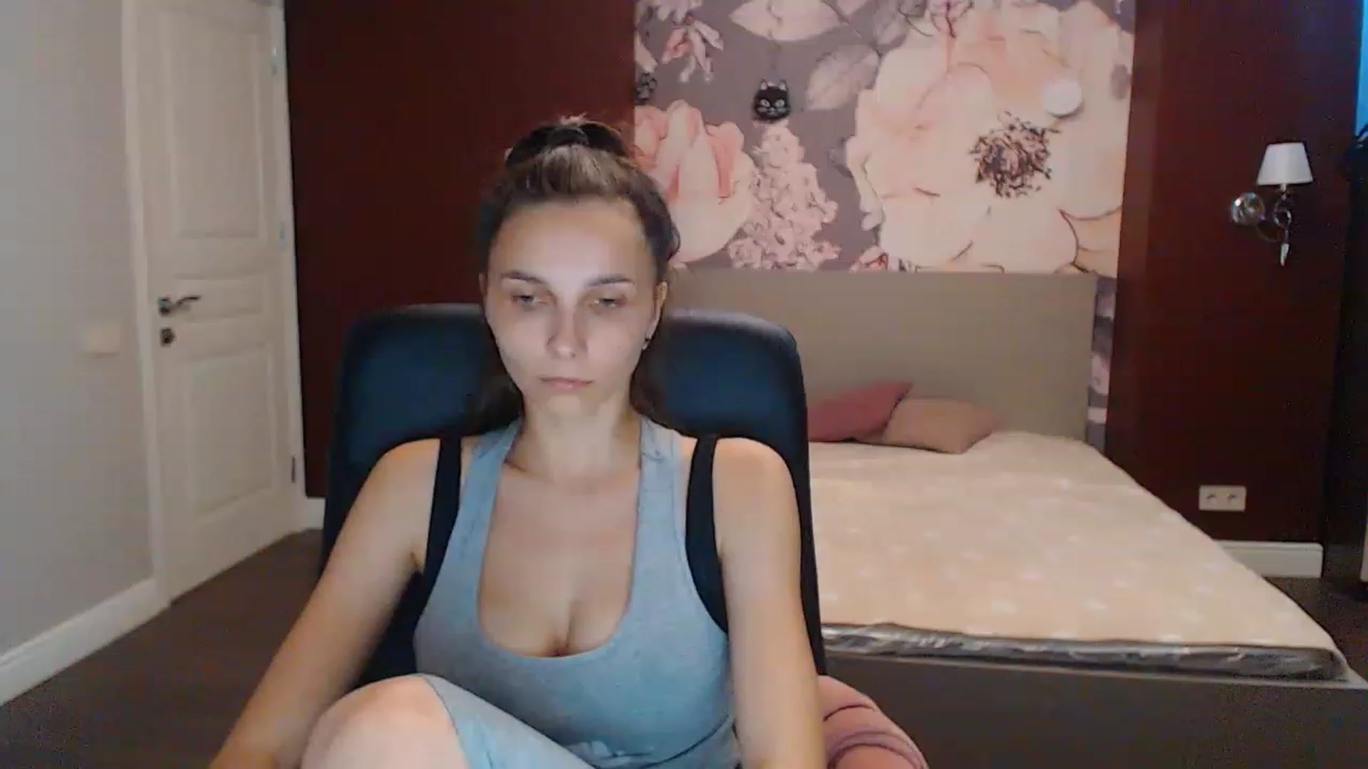Gallery image thumbnail from Karina_Mils's myfreecams stream on, 07/29/2023, 07:26 image 9 of 20
