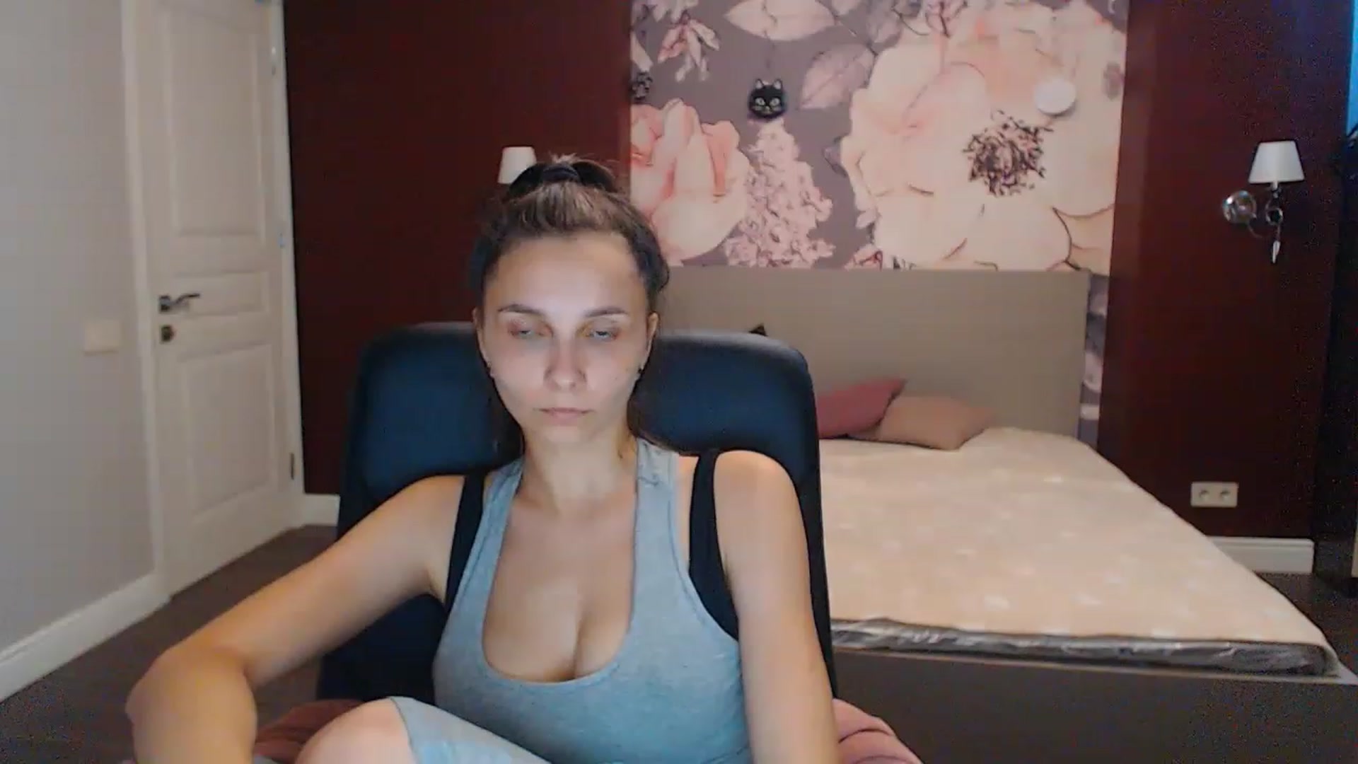 Gallery image thumbnail from Karina_Mils's myfreecams stream on, 07/29/2023, 07:26 image 5 of 20