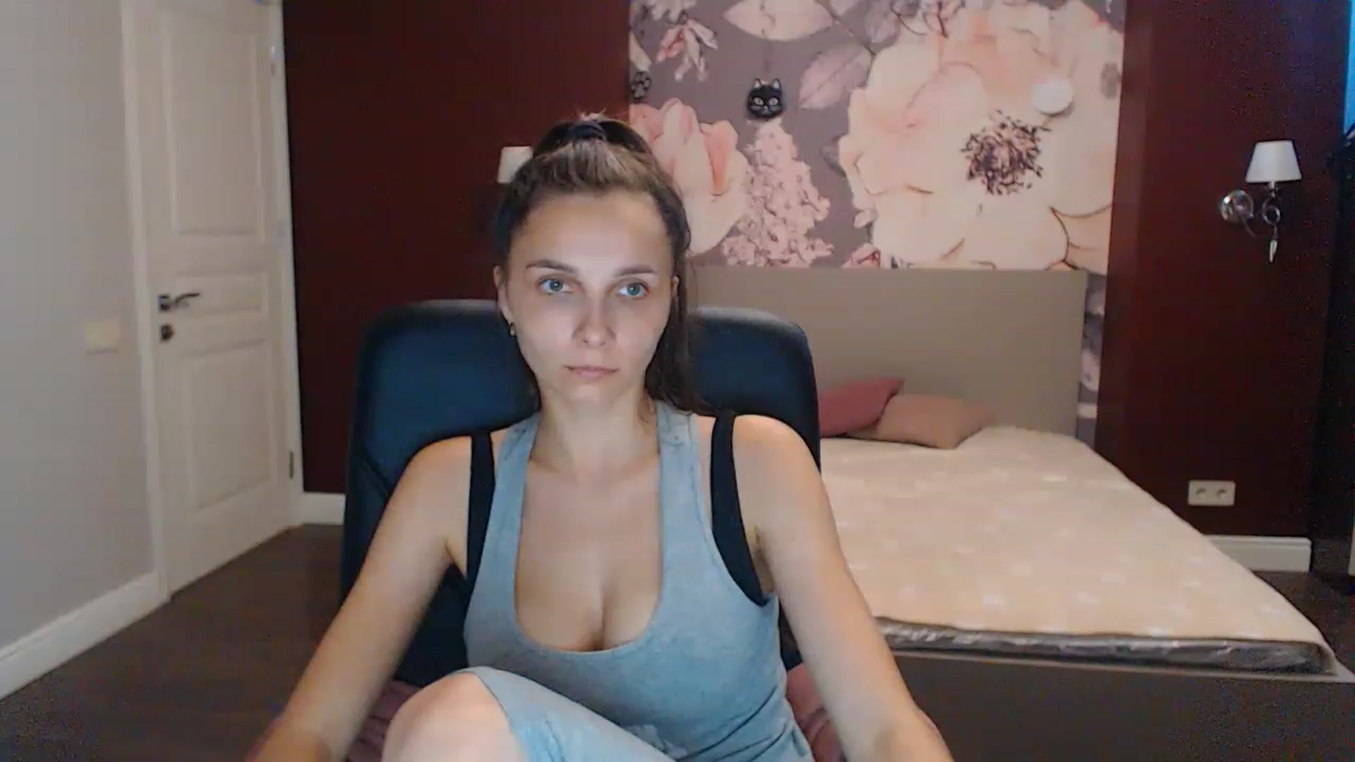Gallery image thumbnail from Karina_Mils's myfreecams stream on, 07/29/2023, 07:26 image 1 of 20