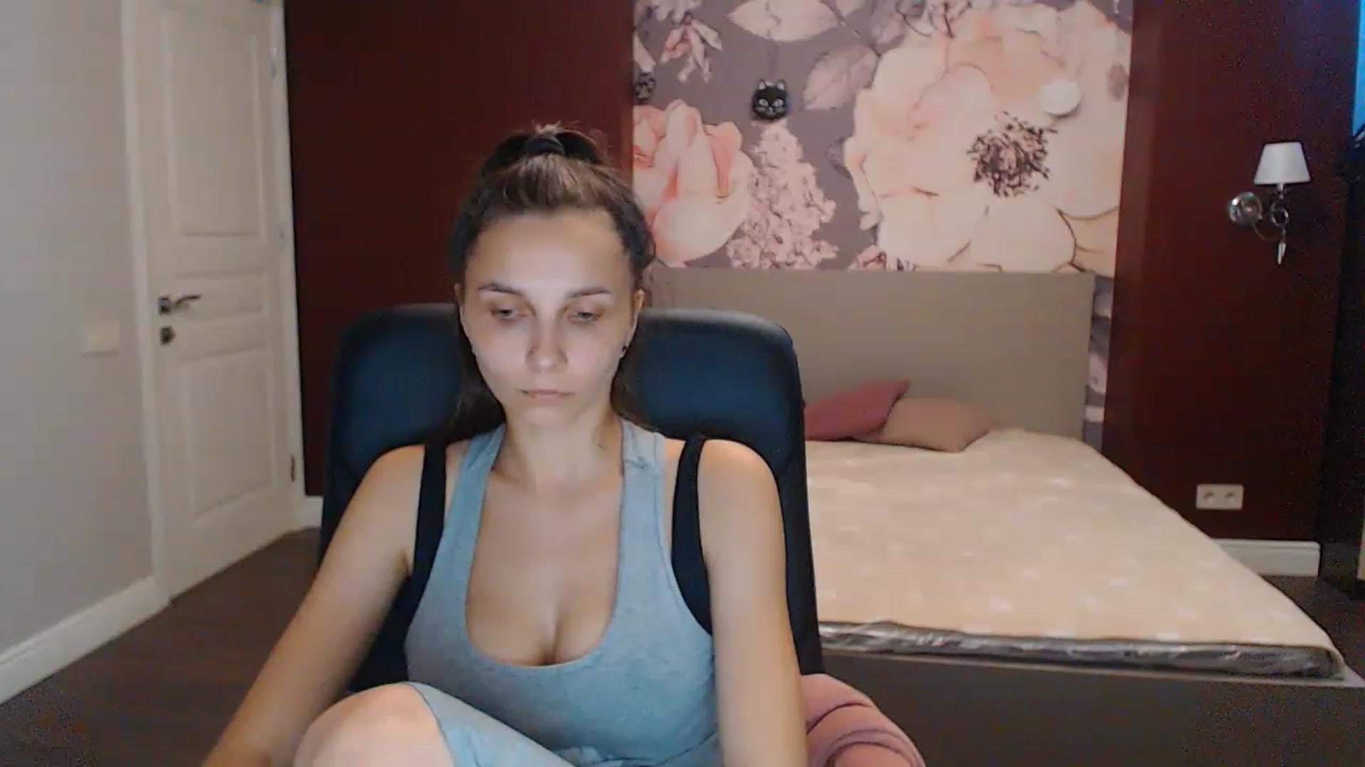 Gallery image thumbnail from Karina_Mils's myfreecams stream on, 07/29/2023, 07:26 image 11 of 20