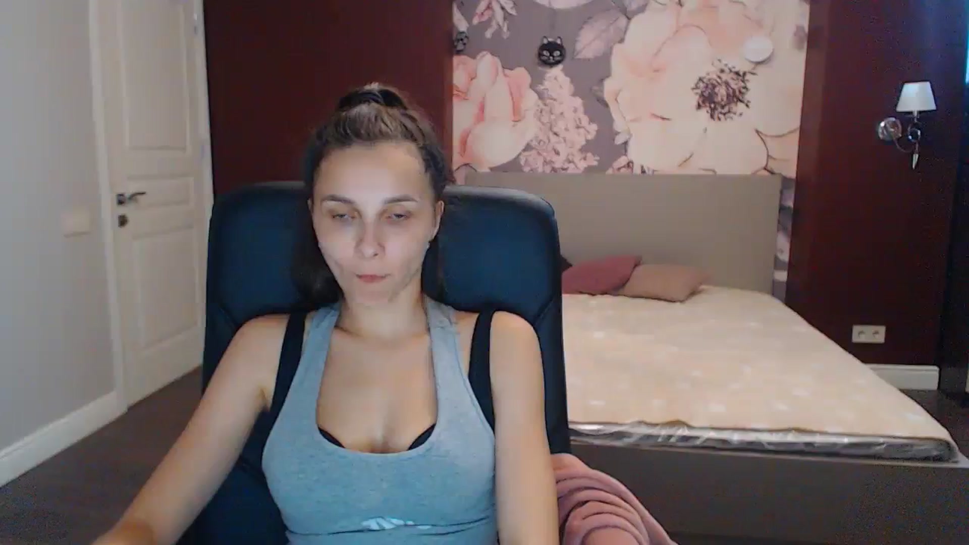 Gallery image thumbnail from Karina_Mils's myfreecams stream on, 07/29/2023, 12:21 image 17 of 20
