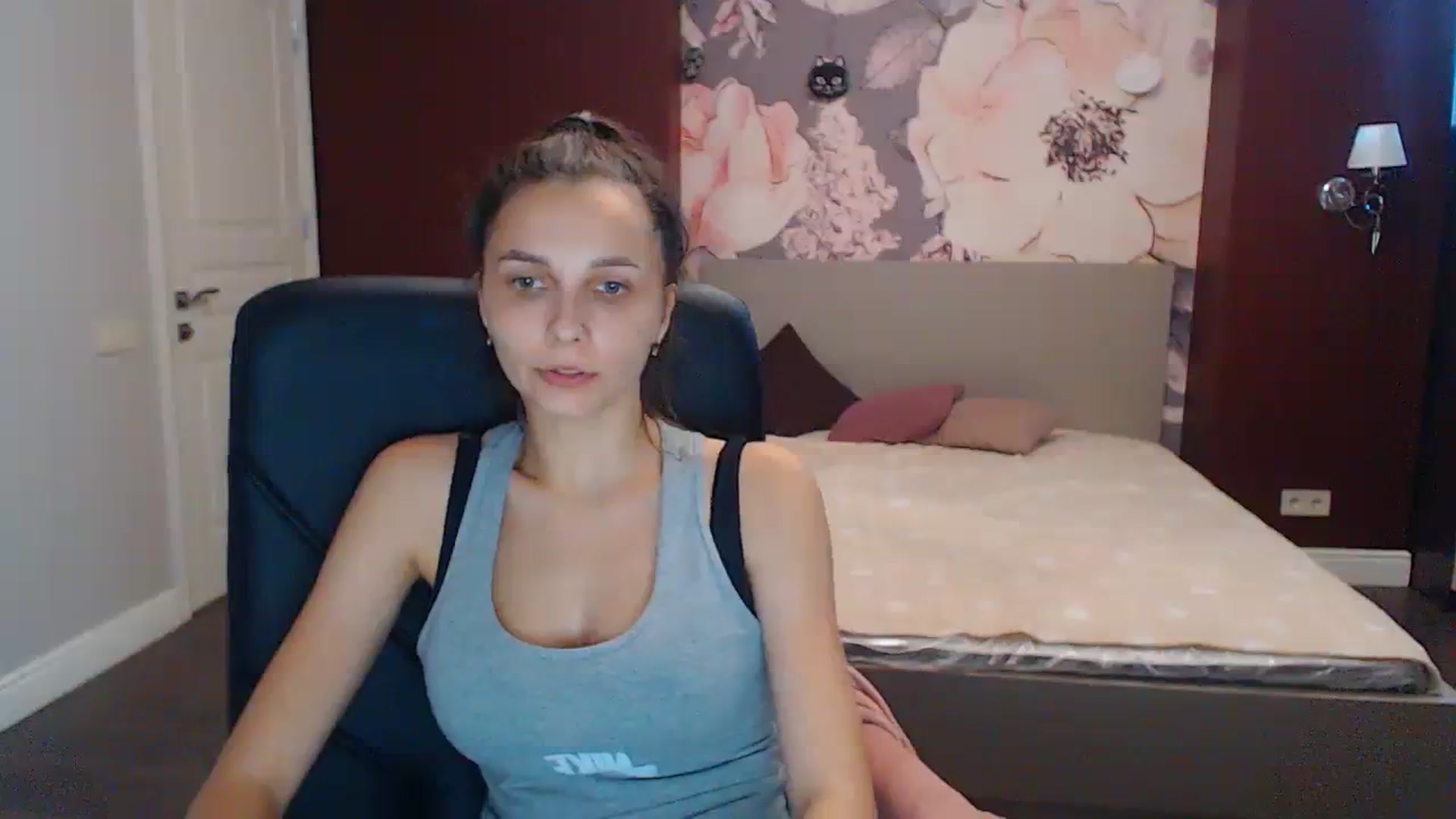 Gallery image thumbnail from Karina_Mils's myfreecams stream on, 07/29/2023, 12:21 image 11 of 20