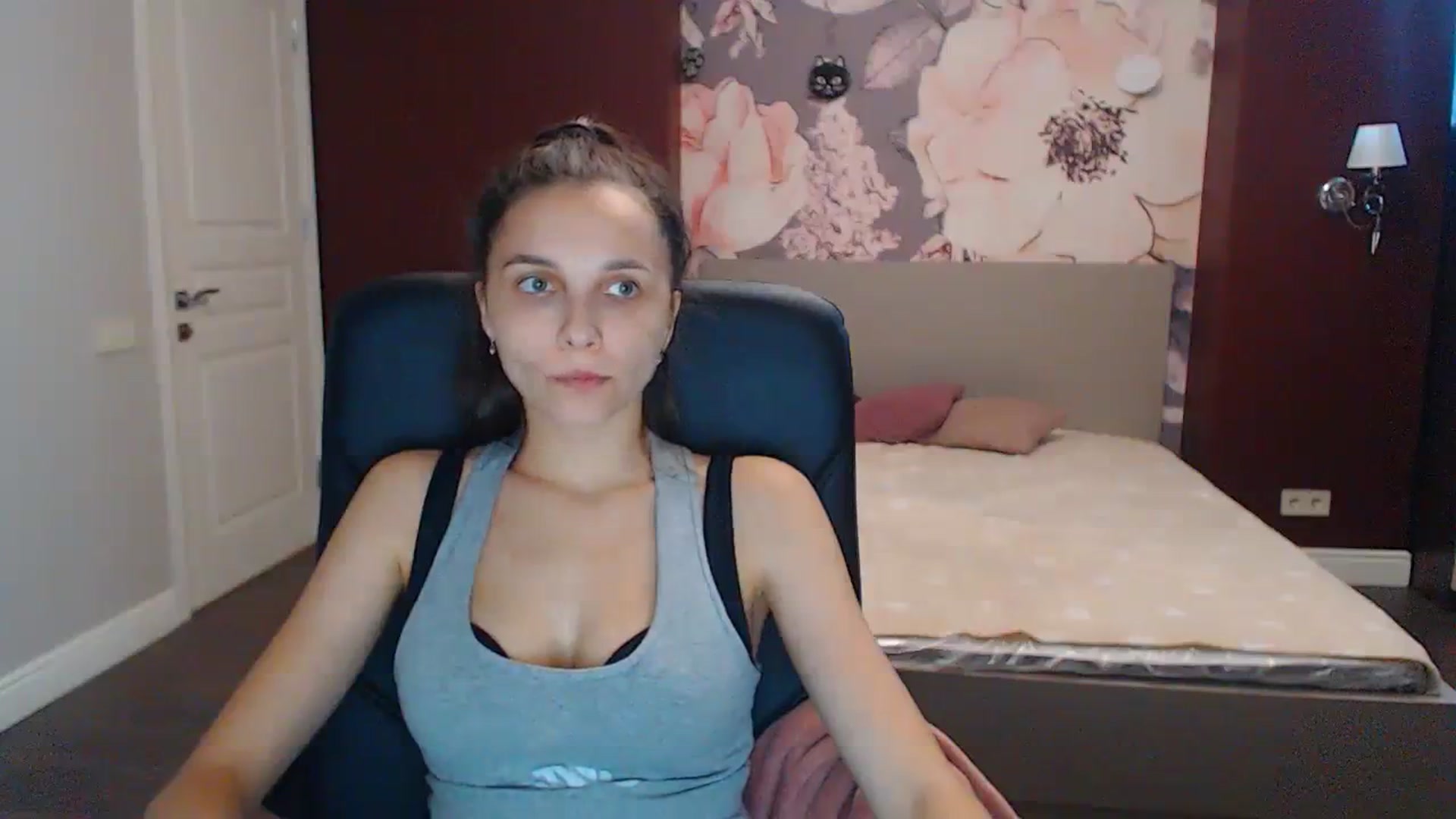Gallery image thumbnail from Karina_Mils's myfreecams stream on, 07/29/2023, 12:21 image 13 of 20