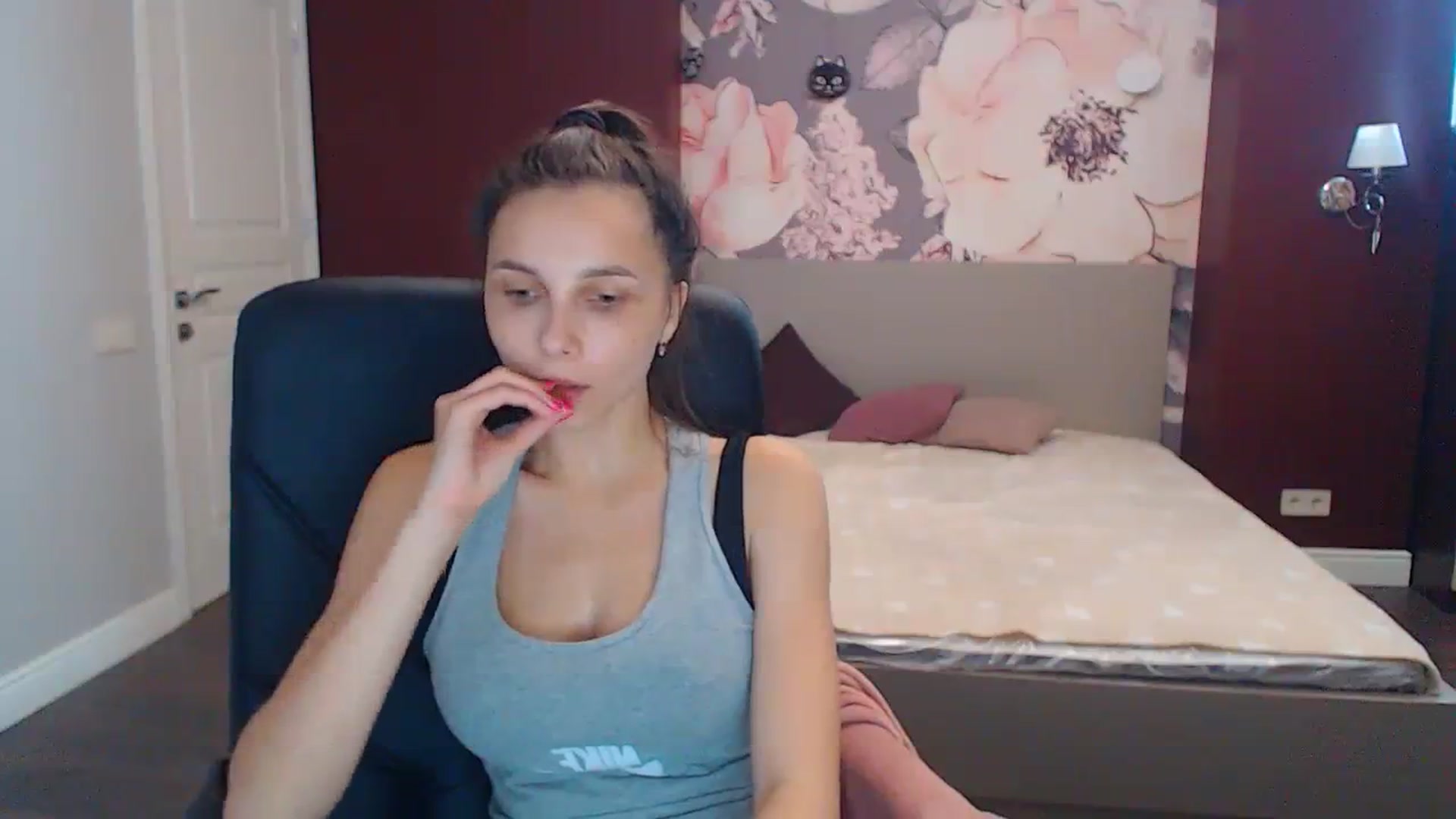Gallery image thumbnail from Karina_Mils's myfreecams stream on, 07/29/2023, 12:21 image 8 of 20