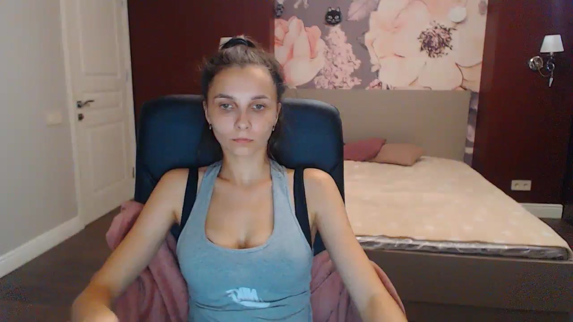 Gallery image thumbnail from Karina_Mils's myfreecams stream on, 07/29/2023, 15:21 image 16 of 20