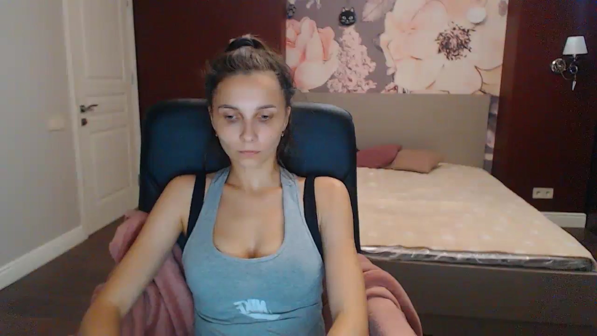 Gallery image thumbnail from Karina_Mils's myfreecams stream on, 07/29/2023, 15:21 image 18 of 20